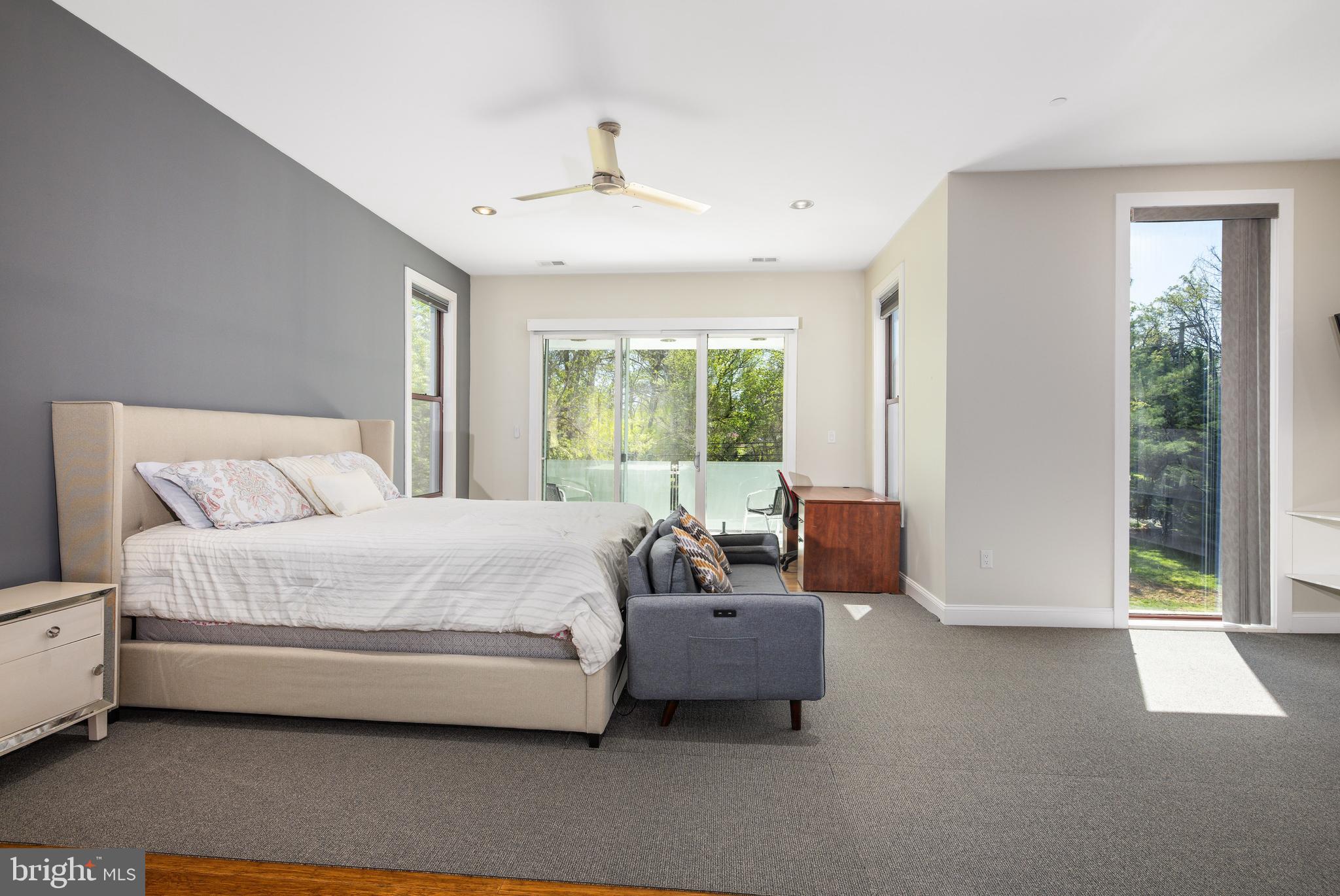 PT ROCKVILLE OUT RES 3 - Residential