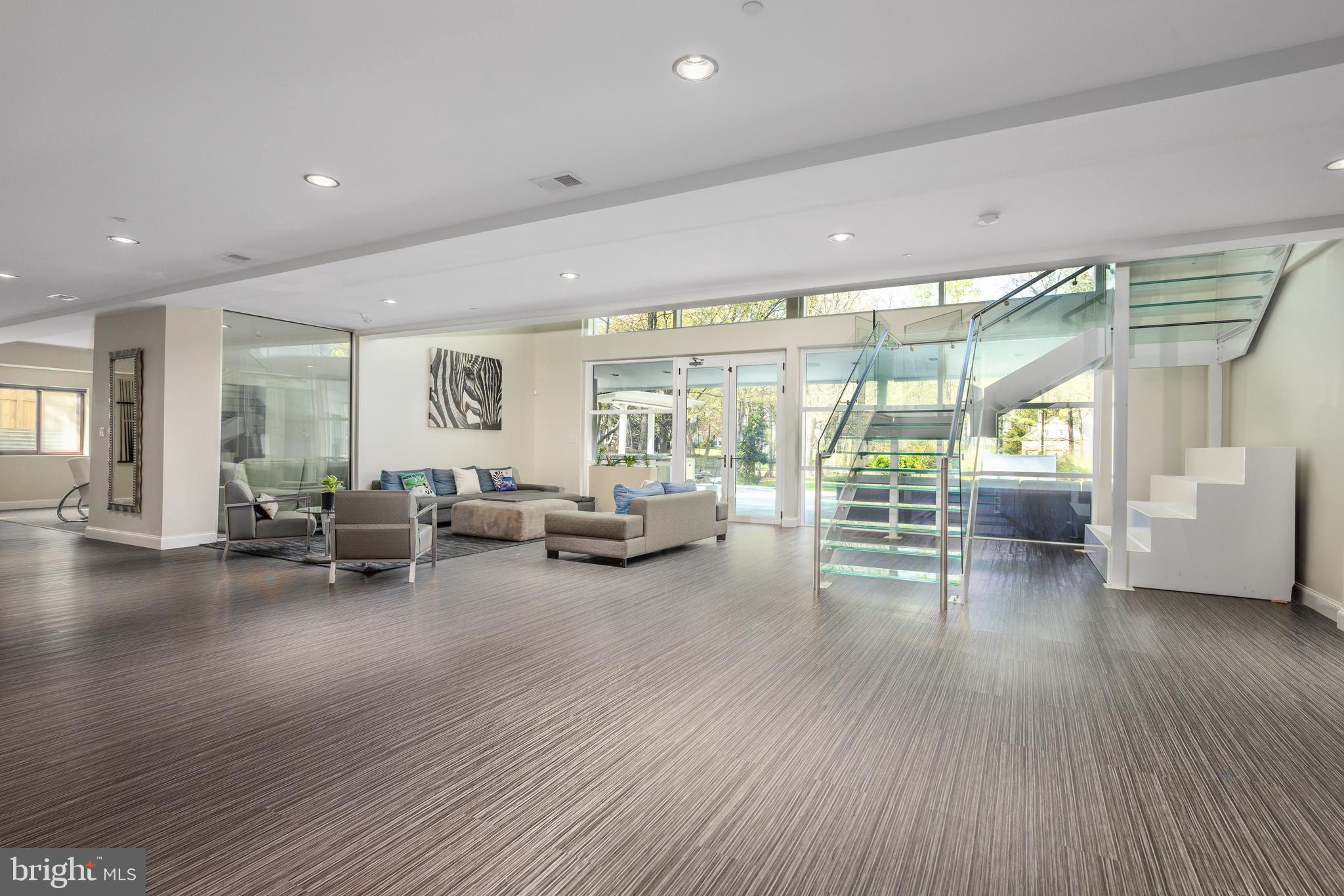 PT ROCKVILLE OUT RES 3 - Residential