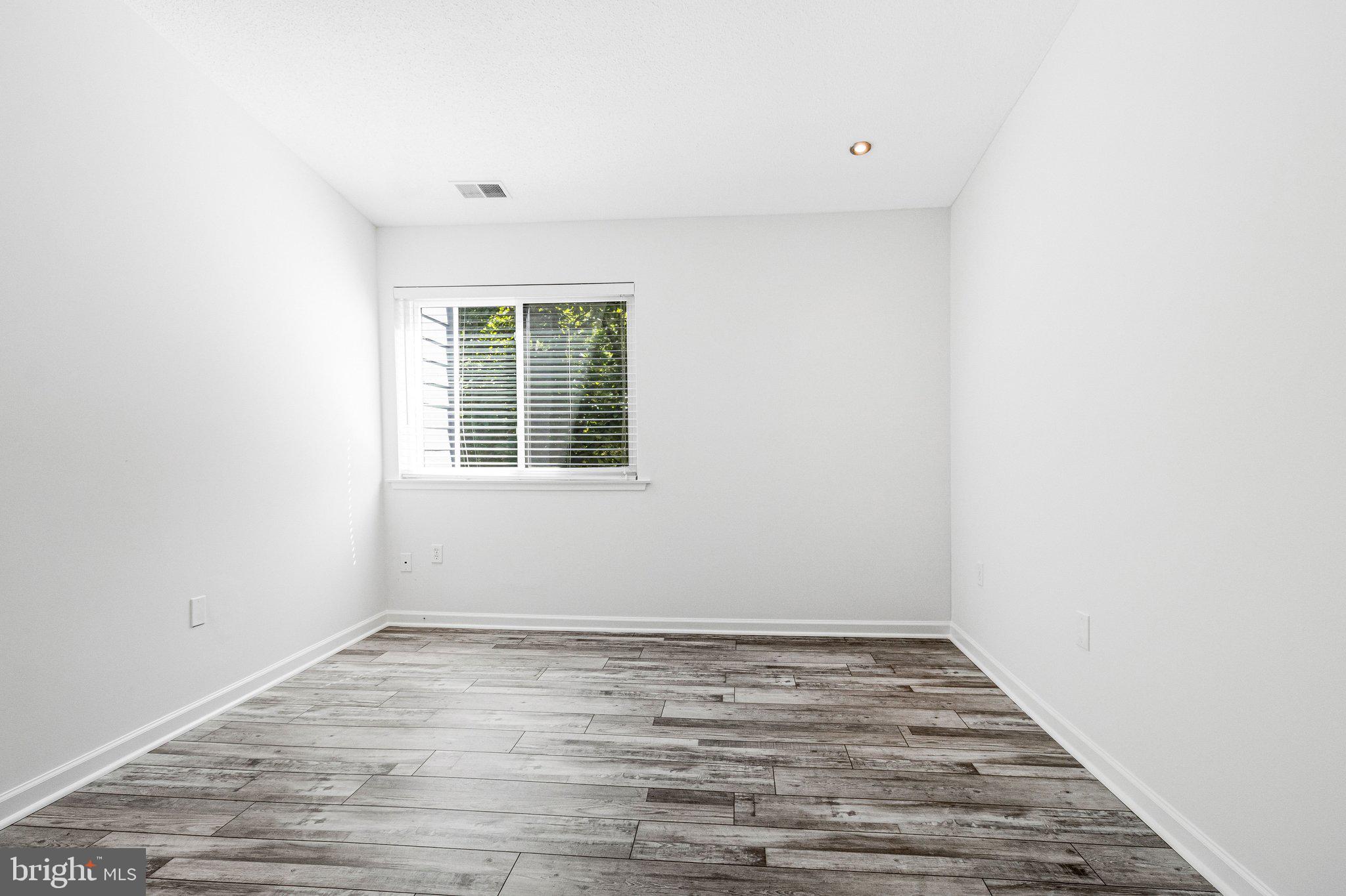 VILLARIDGE - Residential