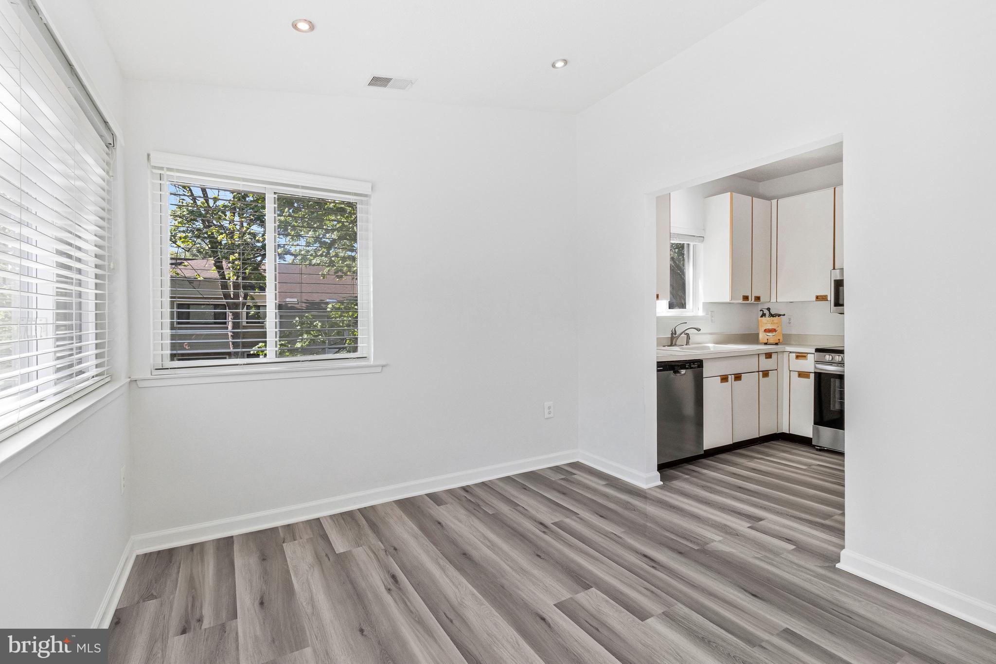 VILLARIDGE - Residential