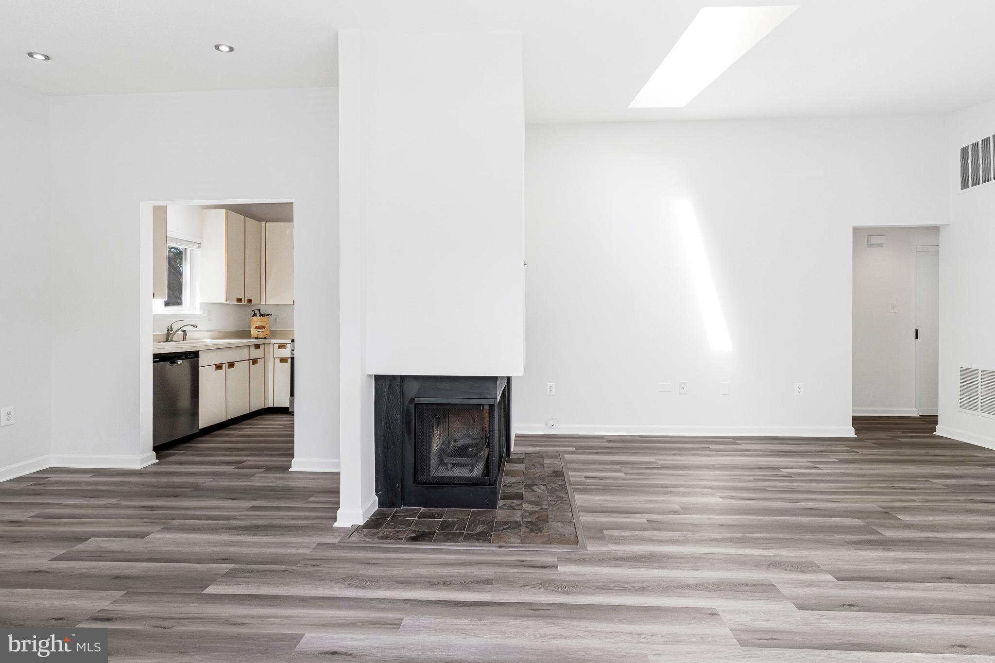 VILLARIDGE - Residential
