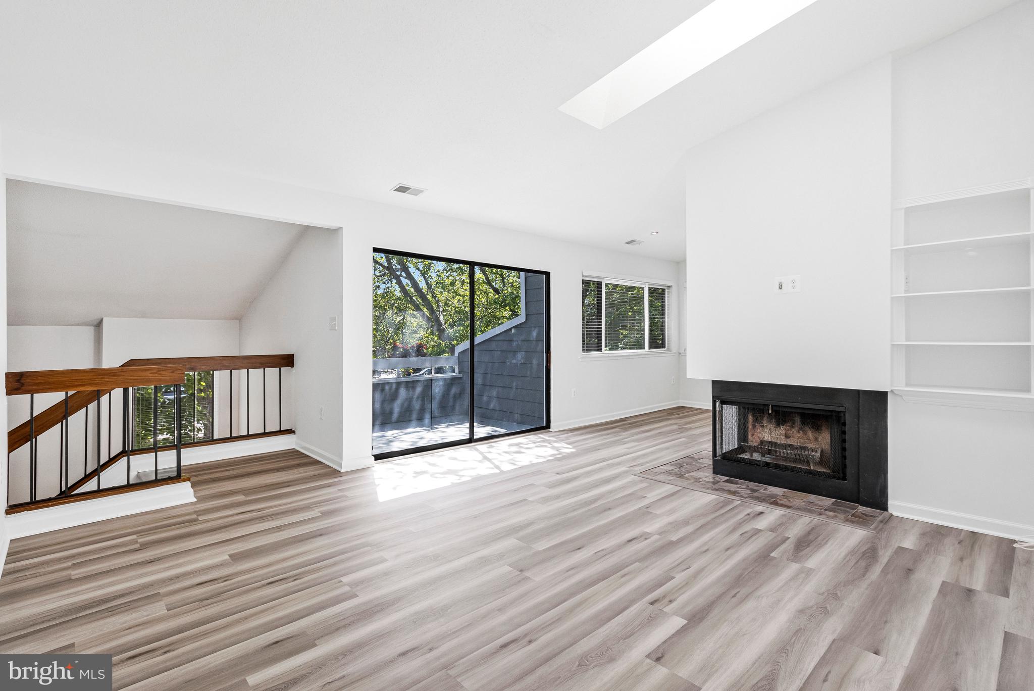 VILLARIDGE - Residential