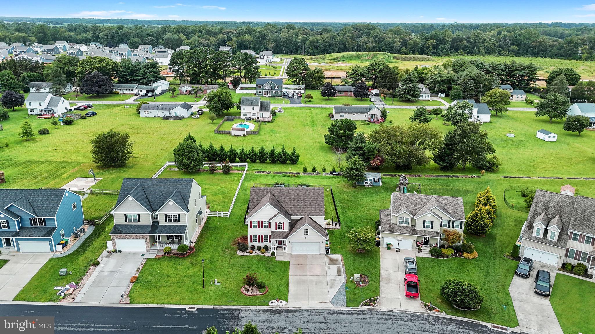 573 W BIRDIE LANE