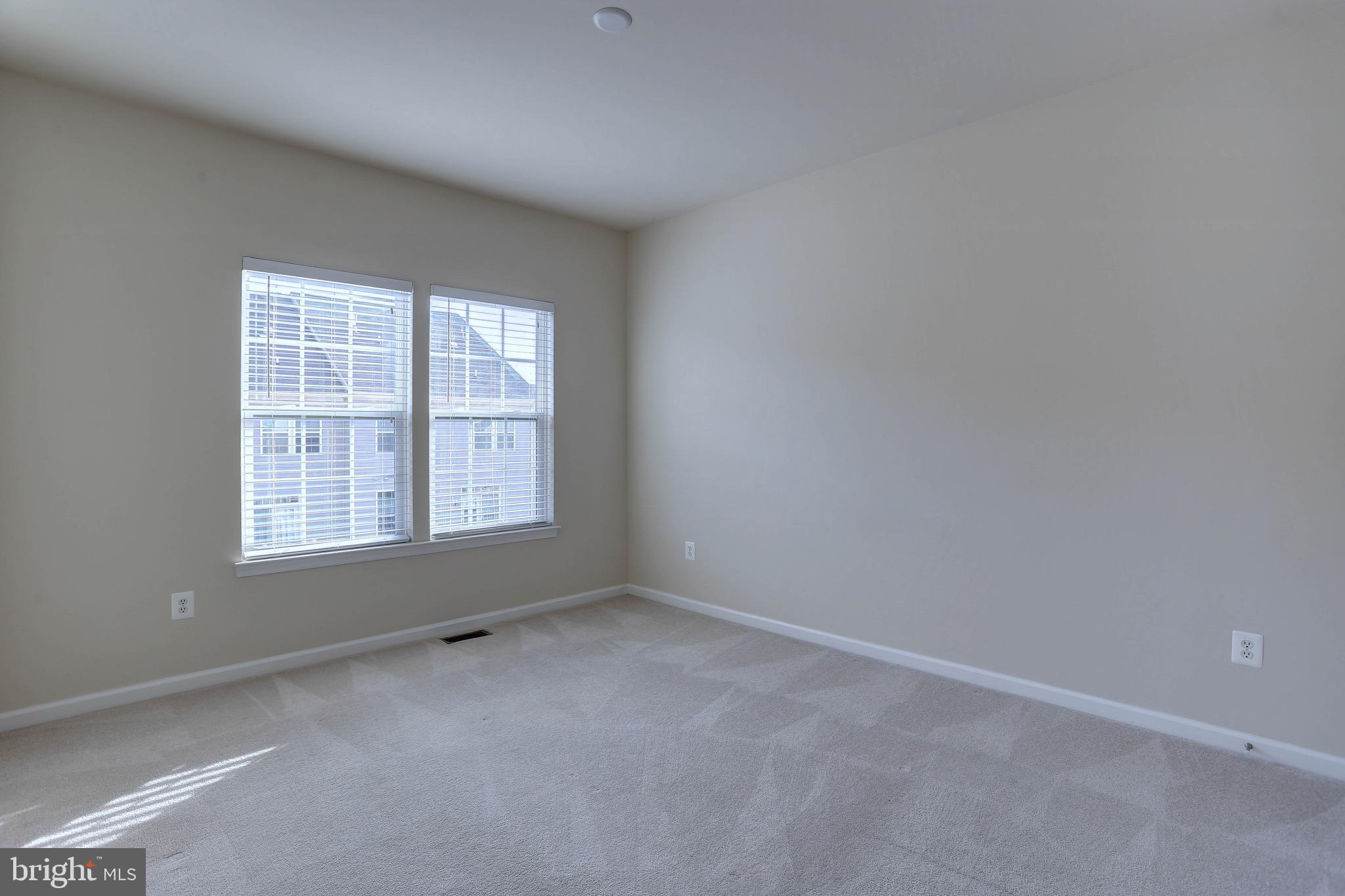 RED OAK CROSSING - Residential Lease