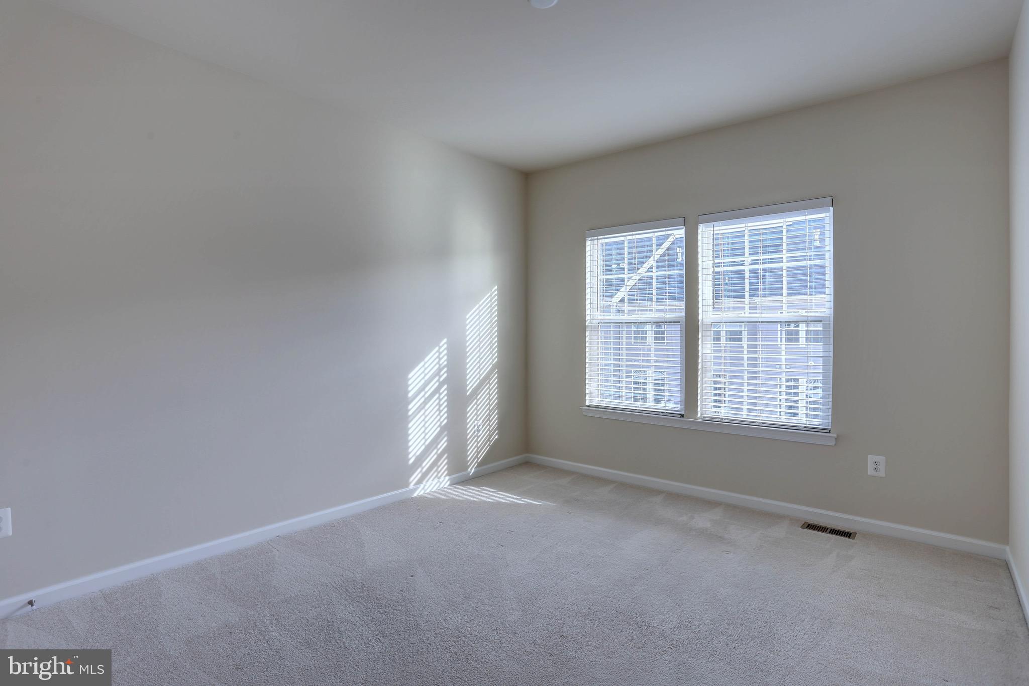 RED OAK CROSSING - Residential Lease