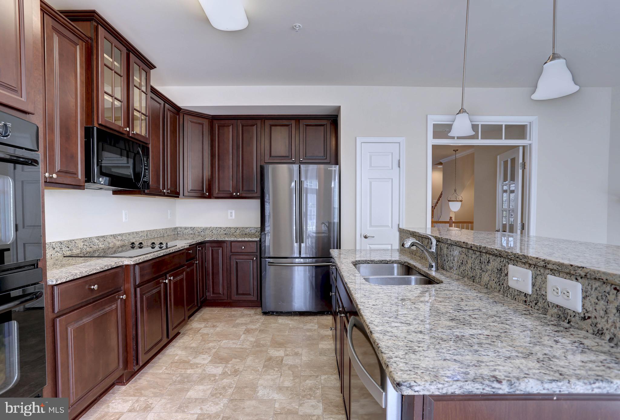 RED OAK CROSSING - Residential Lease