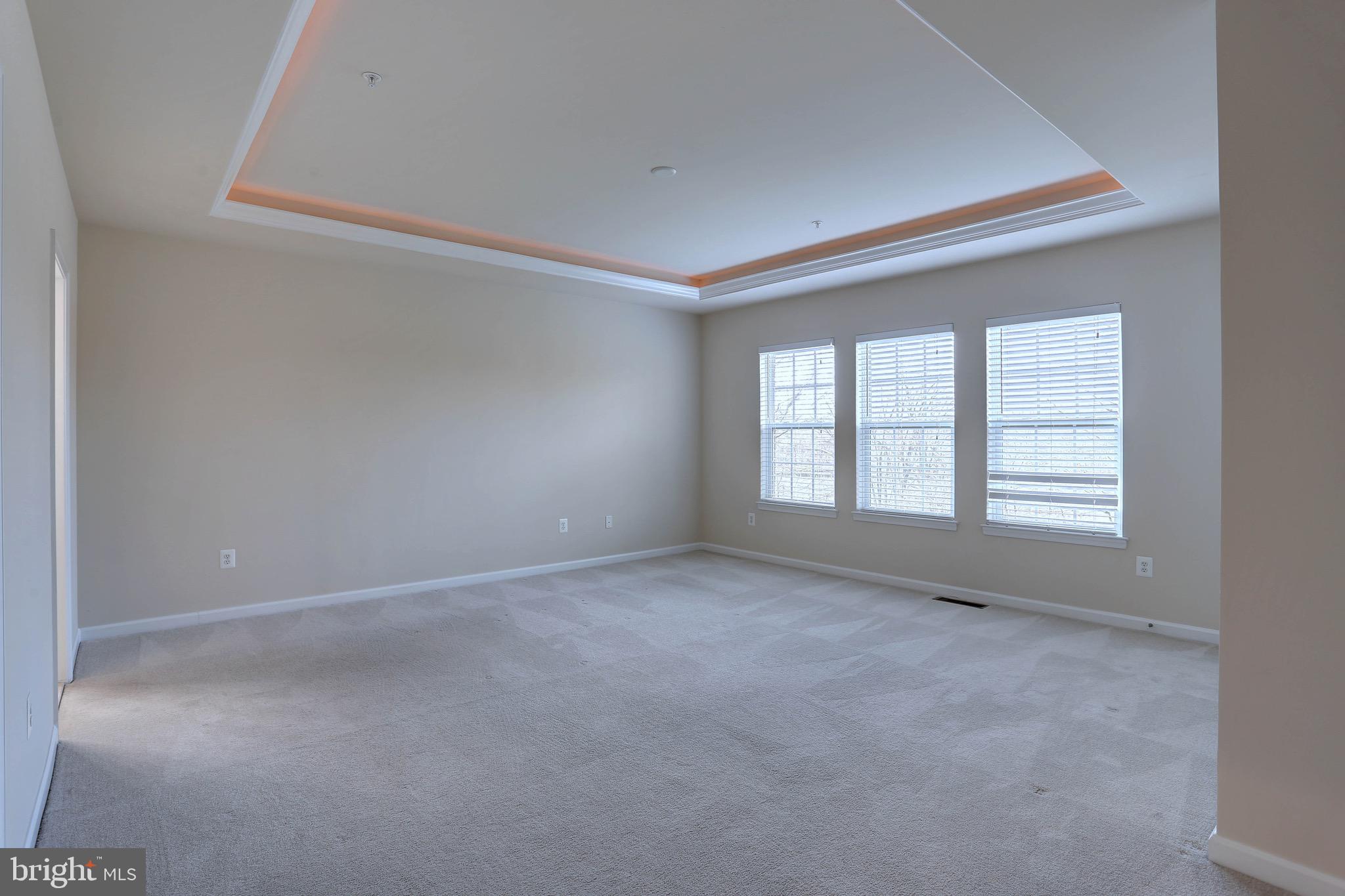 RED OAK CROSSING - Residential Lease