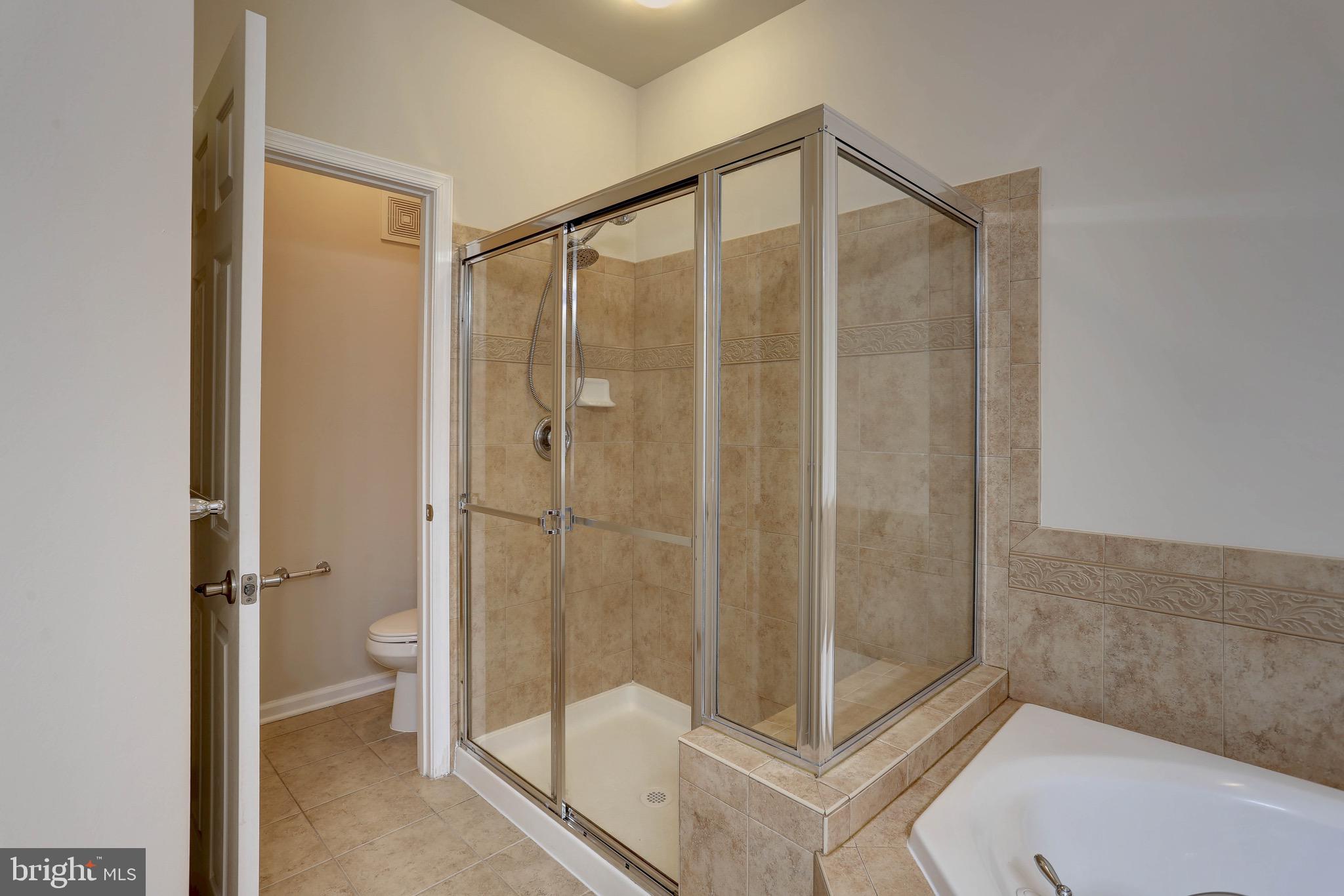 RED OAK CROSSING - Residential Lease