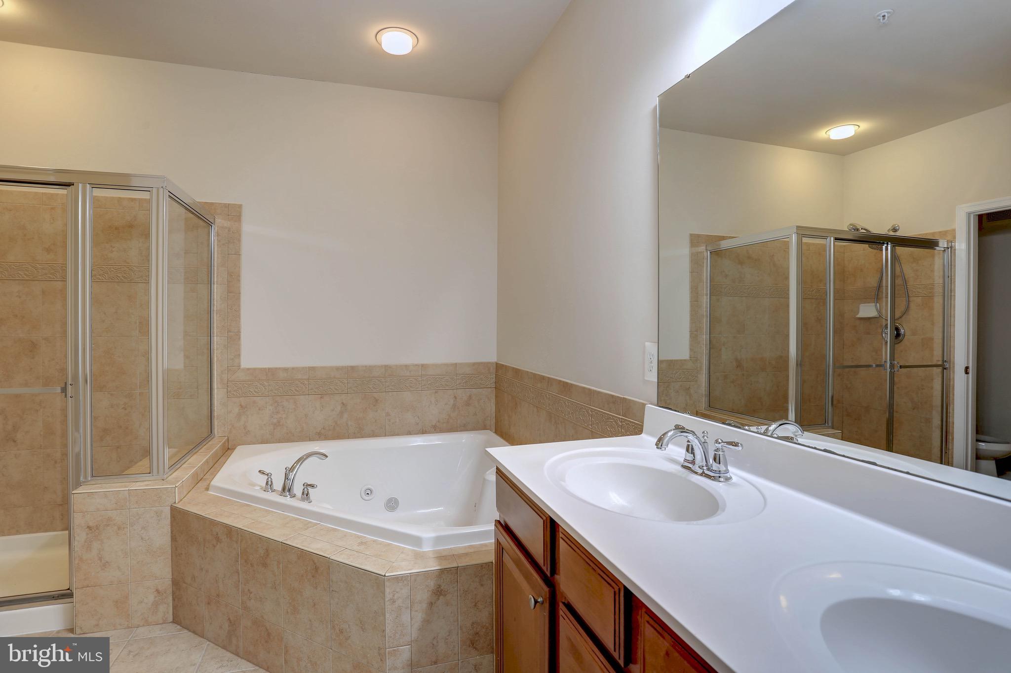 RED OAK CROSSING - Residential Lease