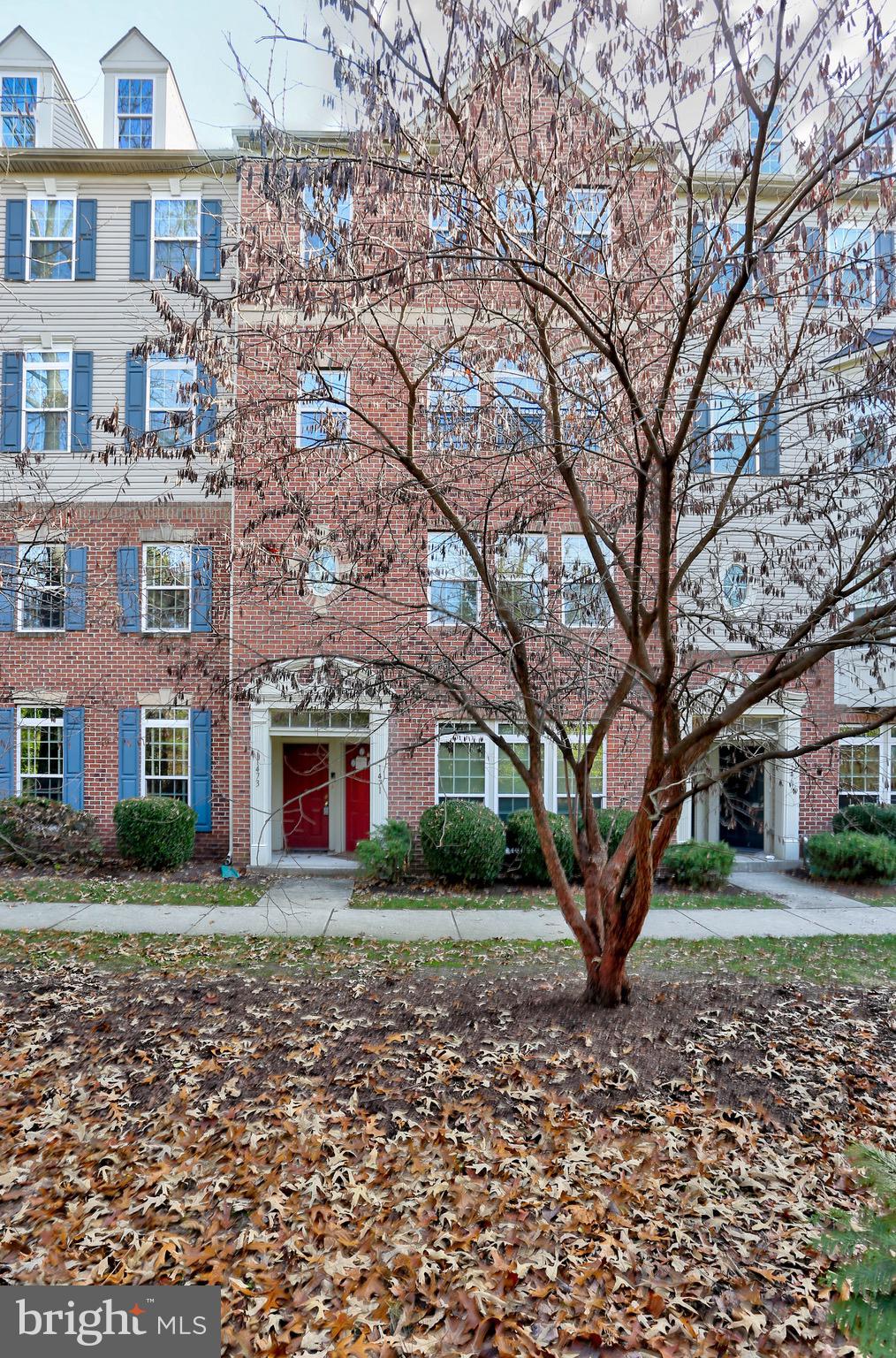 RED OAK CROSSING - Residential Lease