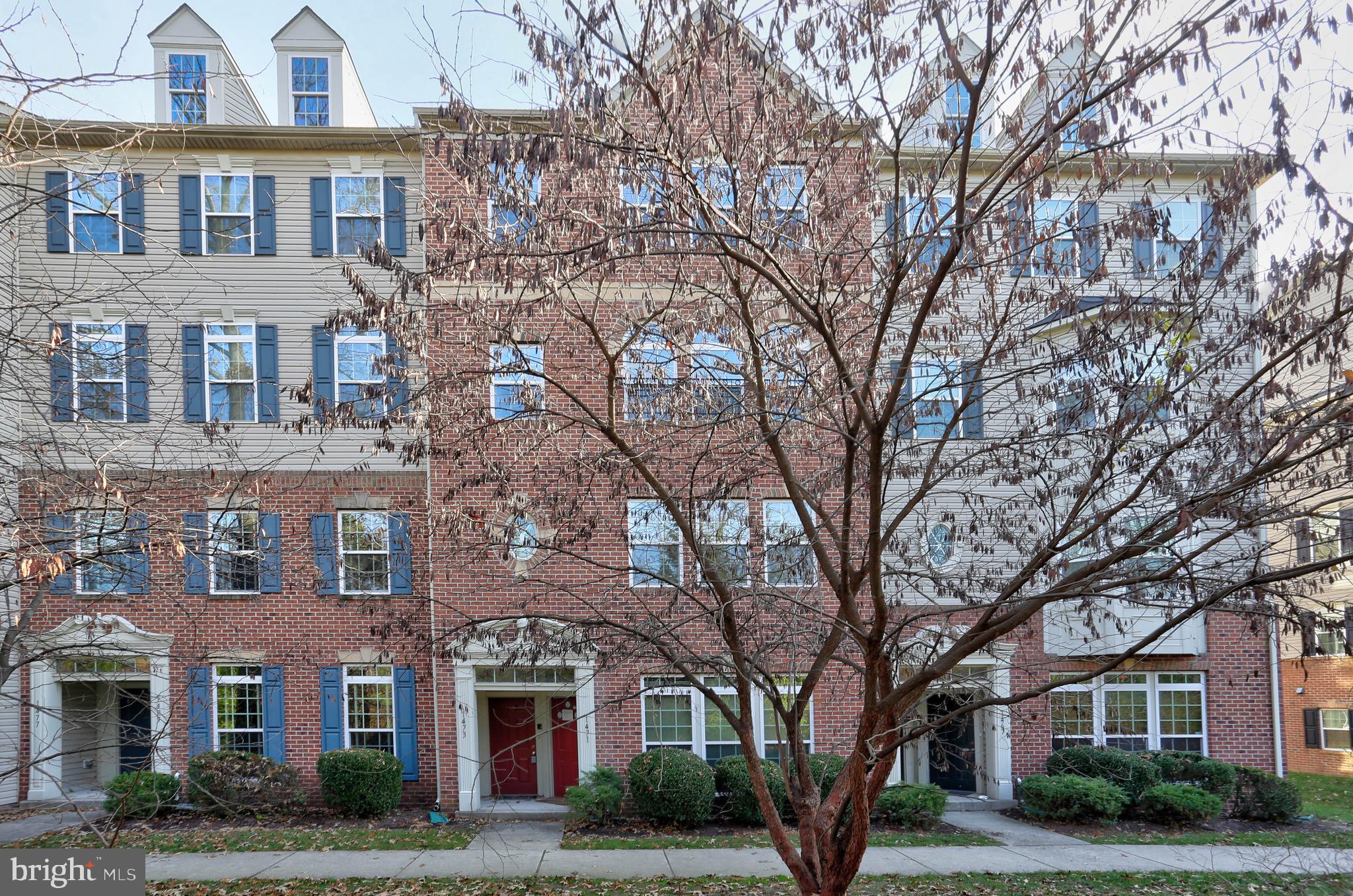 RED OAK CROSSING - Residential Lease