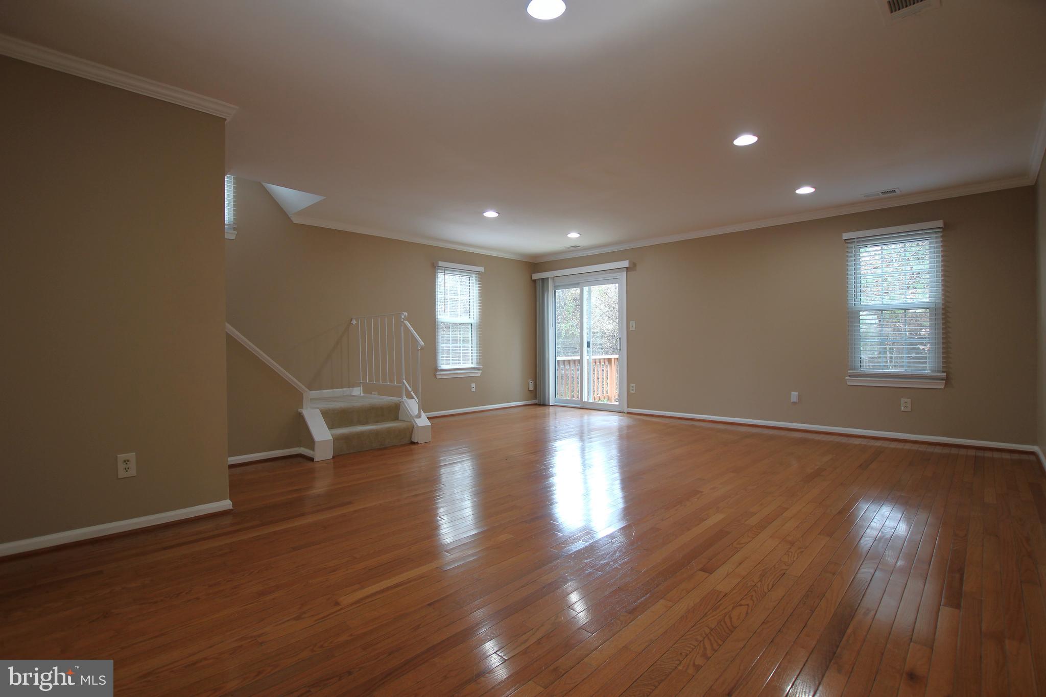 16252 TACONIC CIRCLE