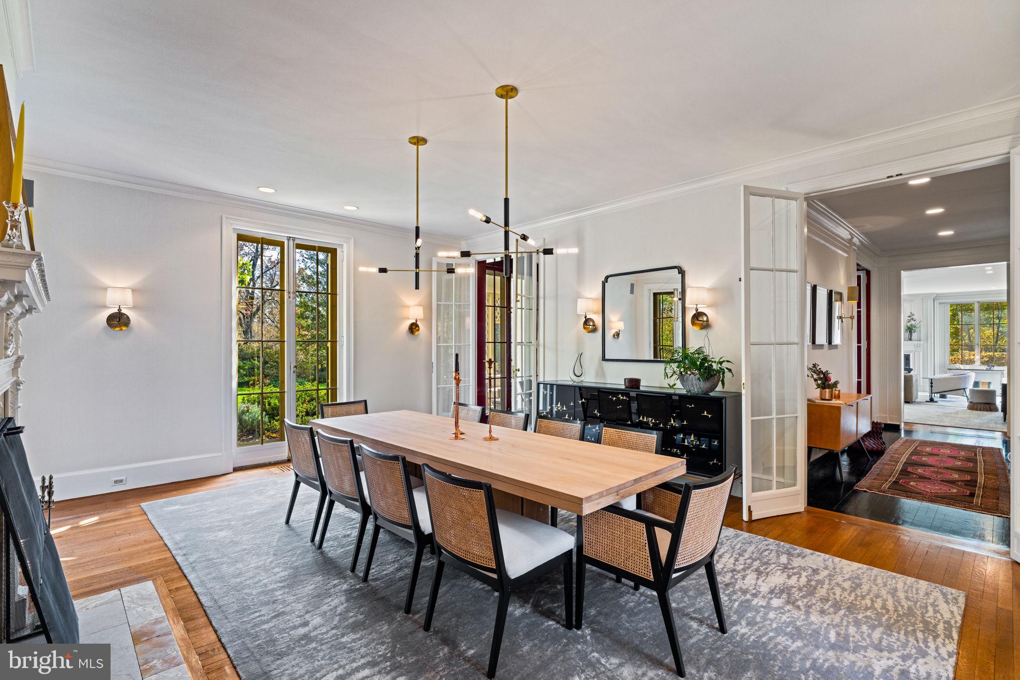 CHESTNUT HILL - Residential