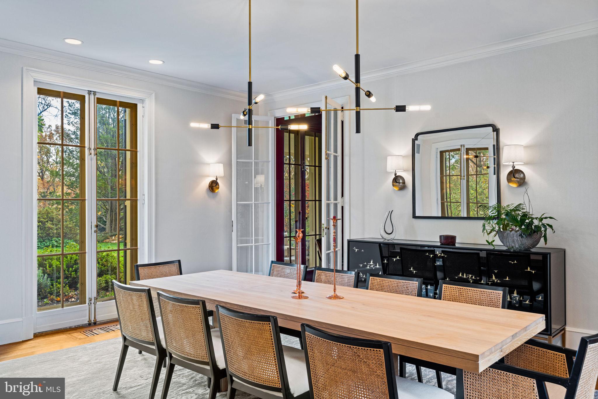 CHESTNUT HILL - Residential