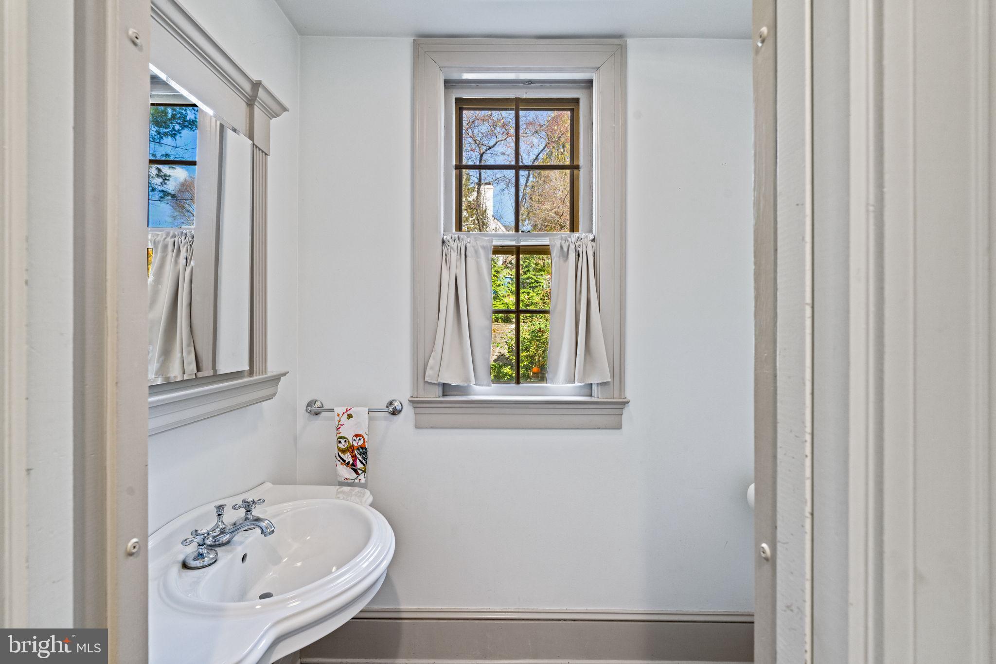 CHESTNUT HILL - Residential