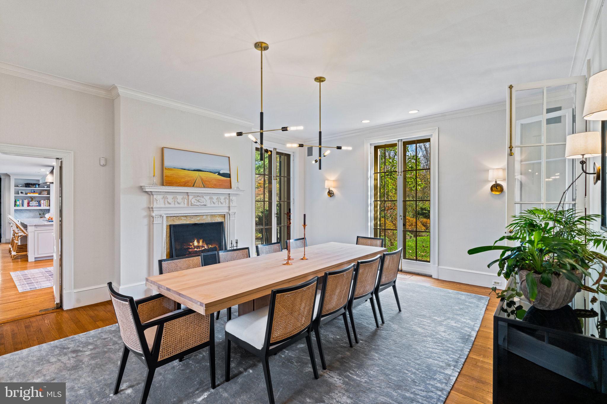 CHESTNUT HILL - Residential
