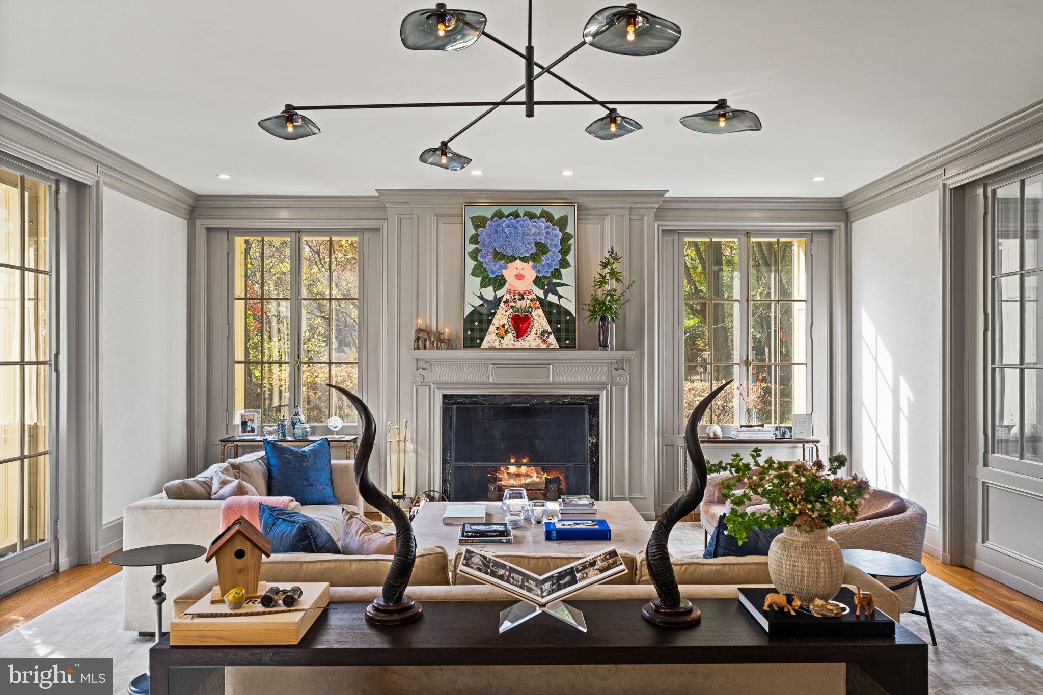 CHESTNUT HILL - Residential