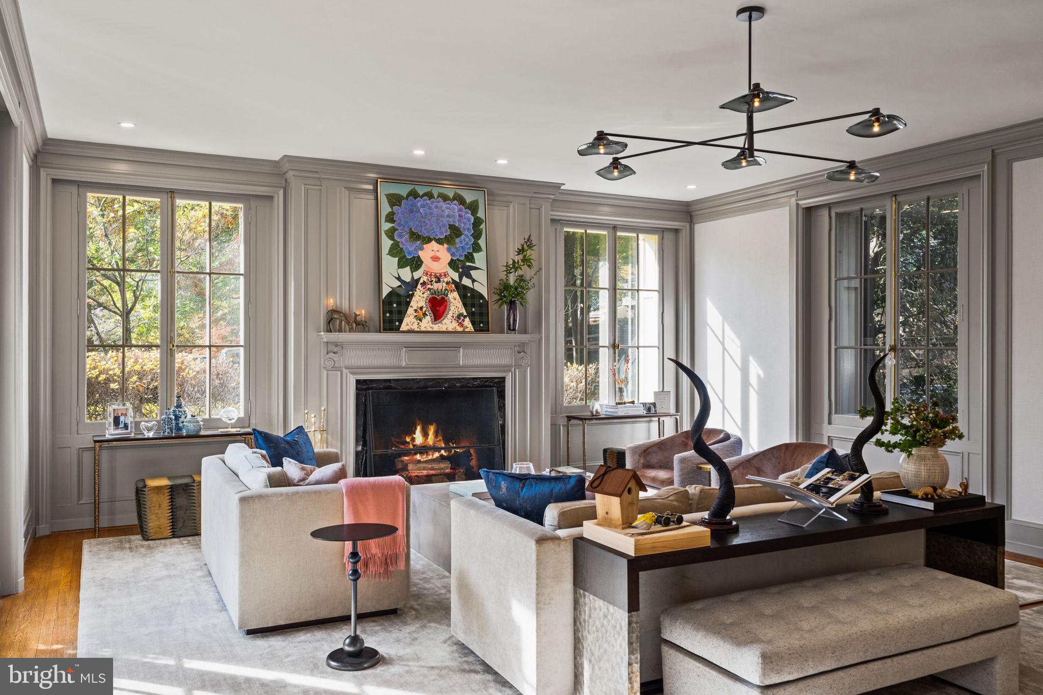 CHESTNUT HILL - Residential