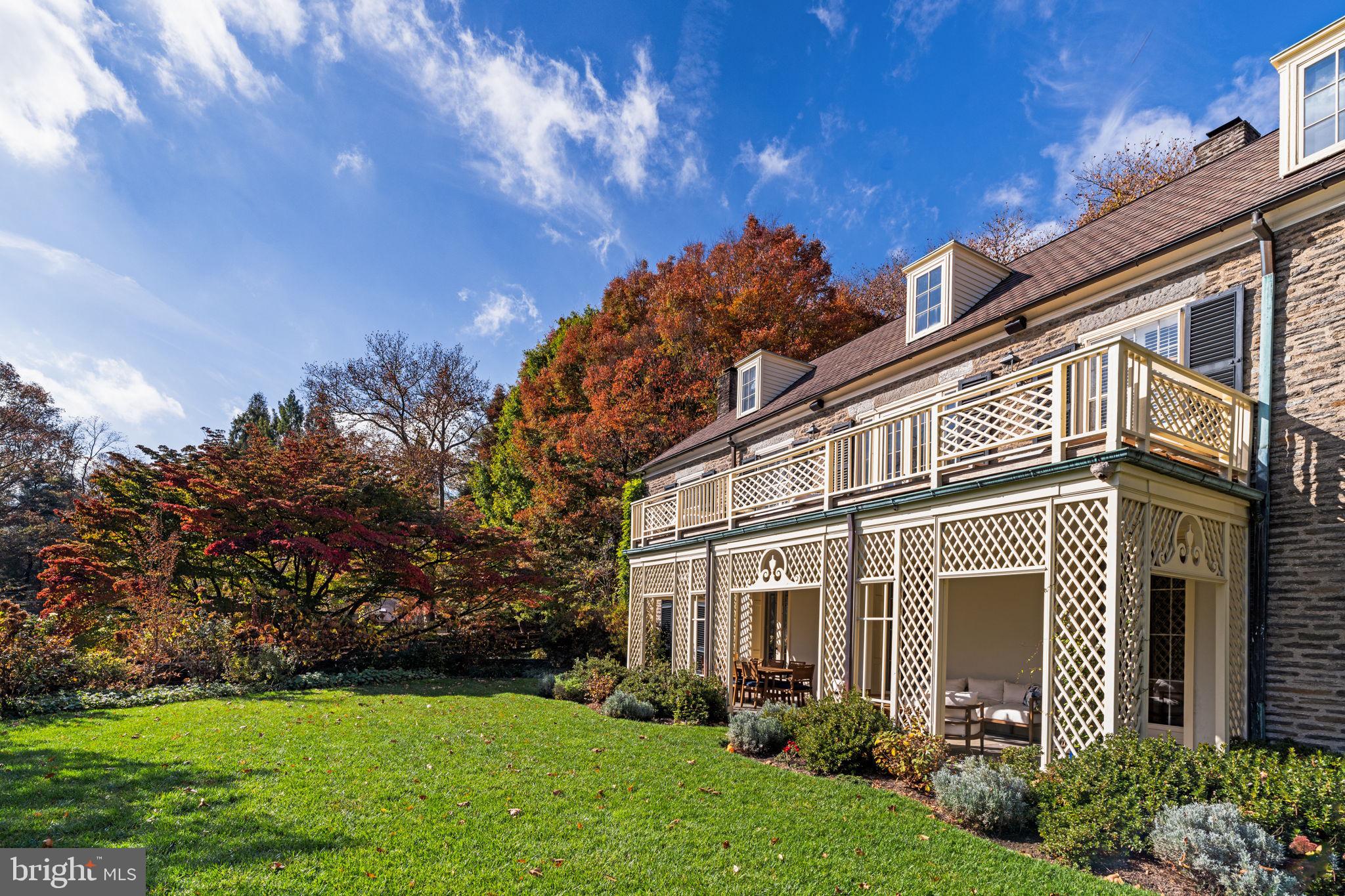 CHESTNUT HILL - Residential