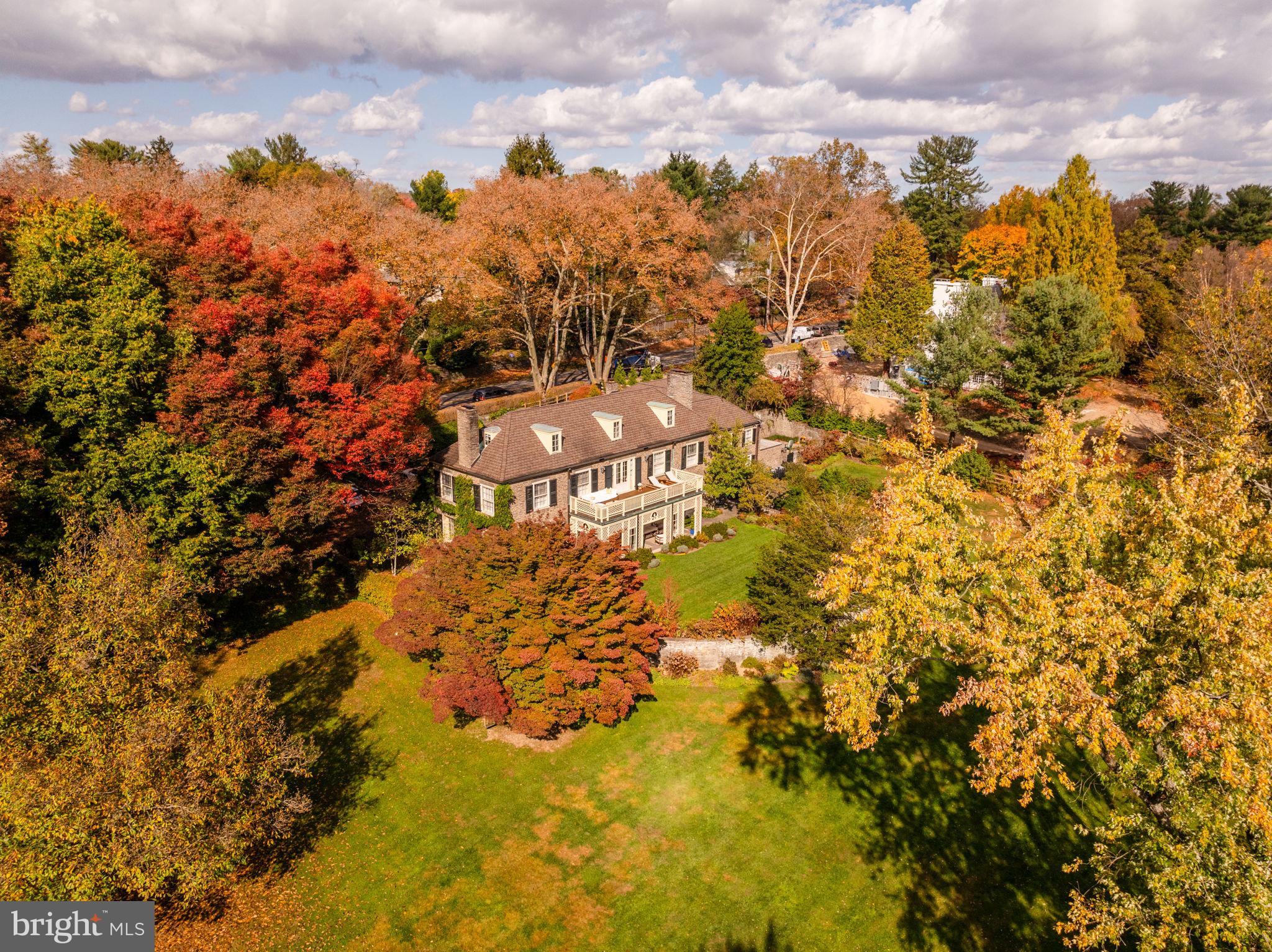 CHESTNUT HILL - Residential
