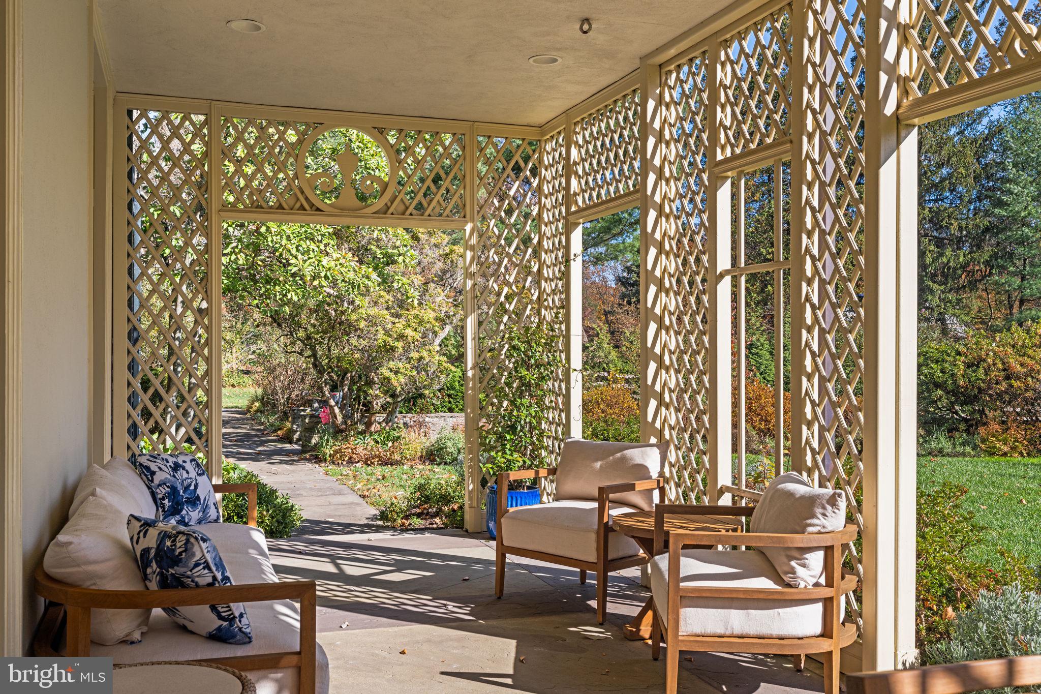 CHESTNUT HILL - Residential