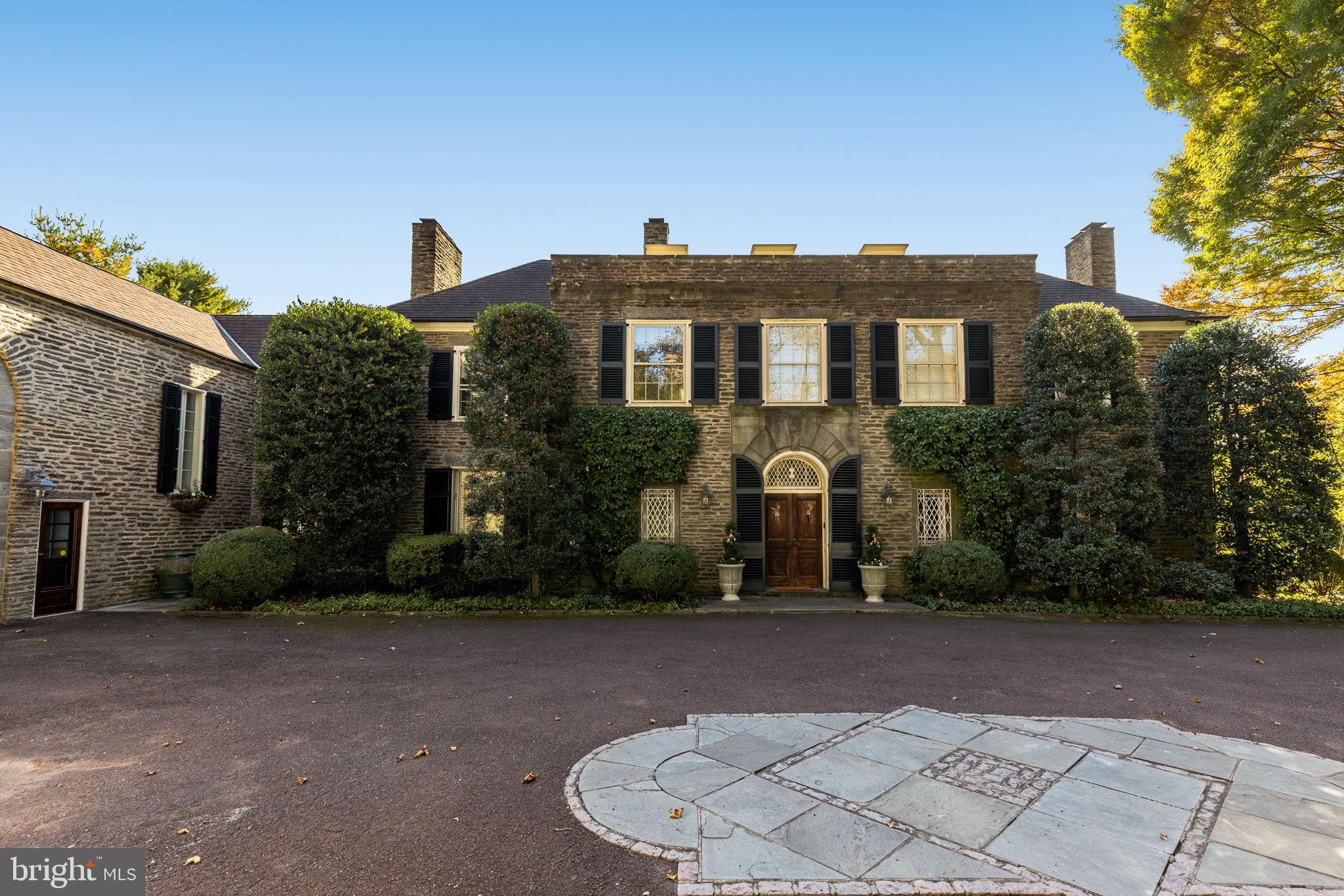 440 W MERMAID LANE
