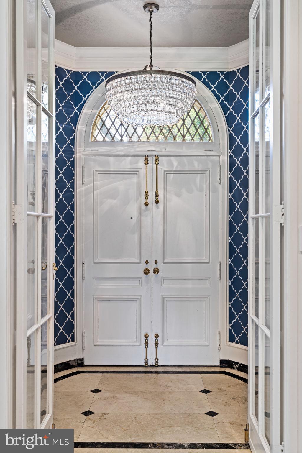 440 W MERMAID LANE