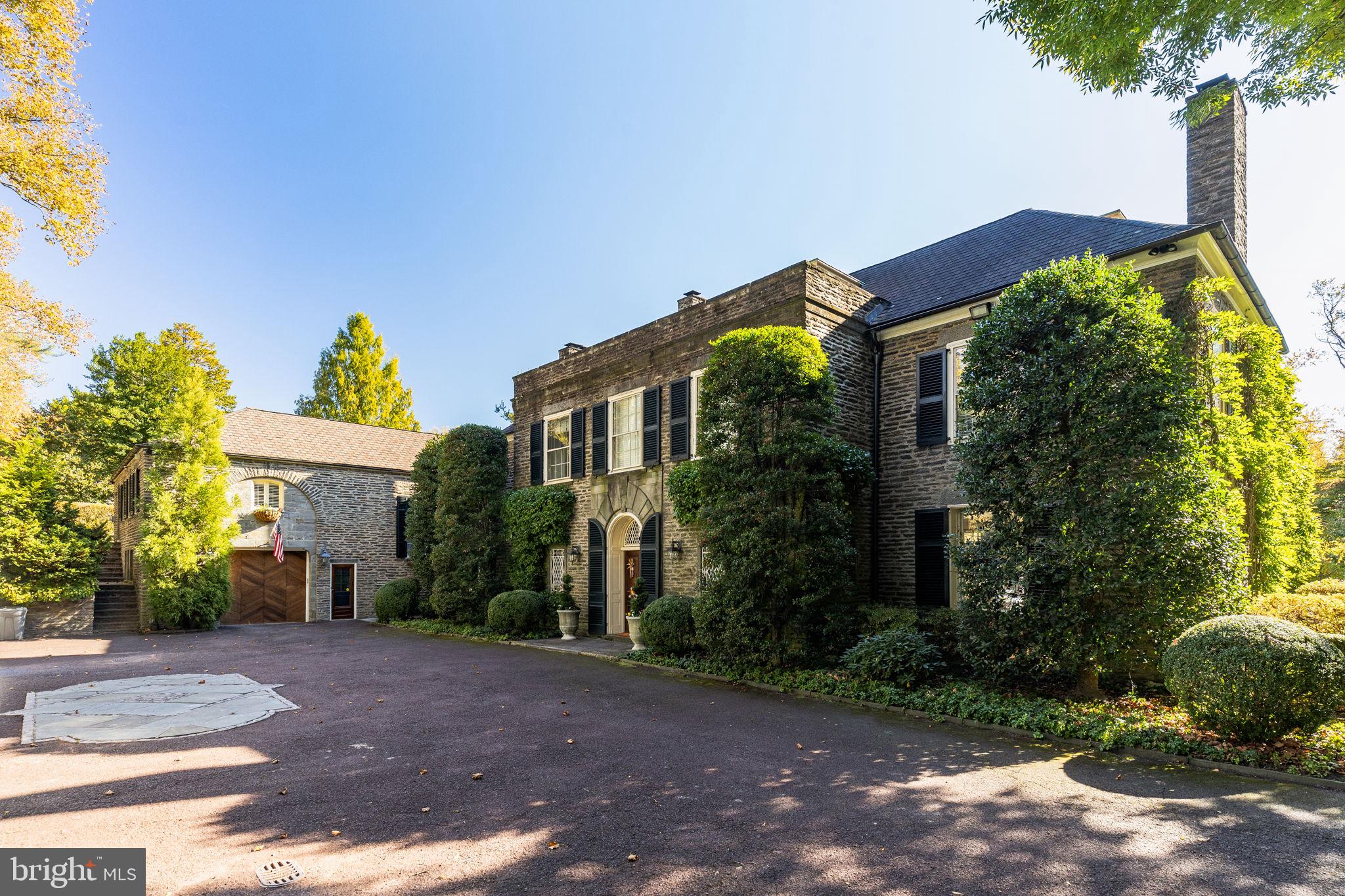 440 W MERMAID LANE