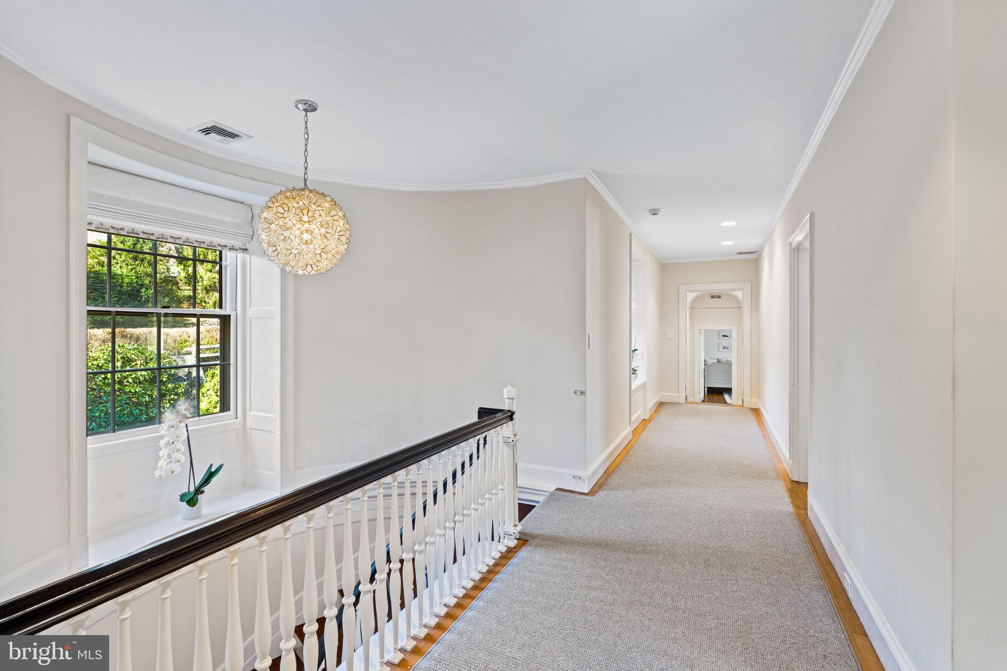 CHESTNUT HILL - Residential