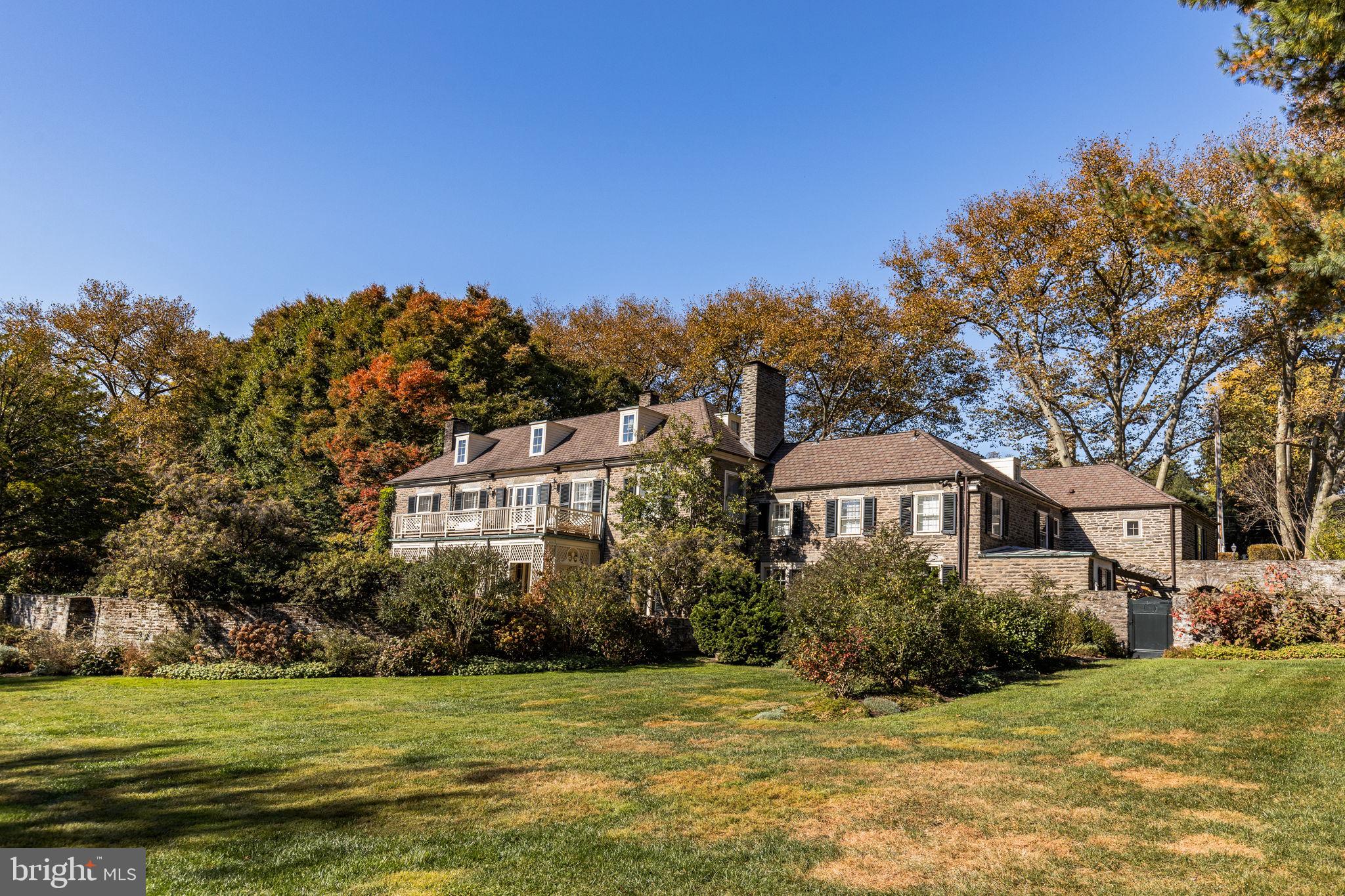 CHESTNUT HILL - Residential