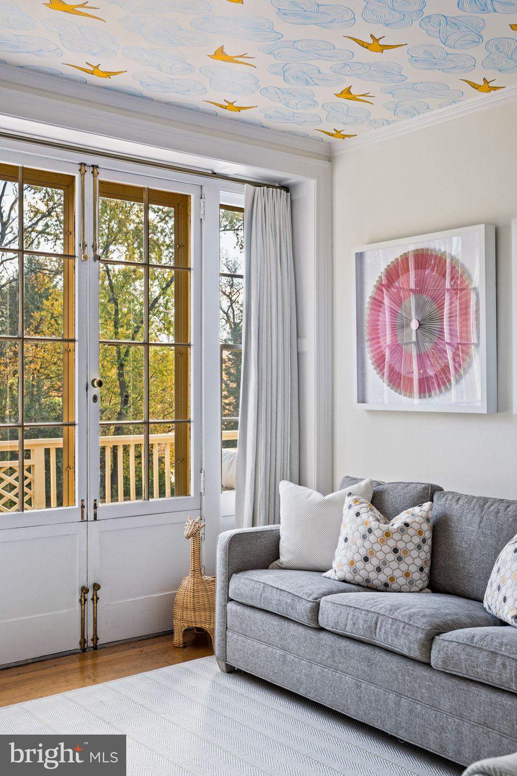 CHESTNUT HILL - Residential