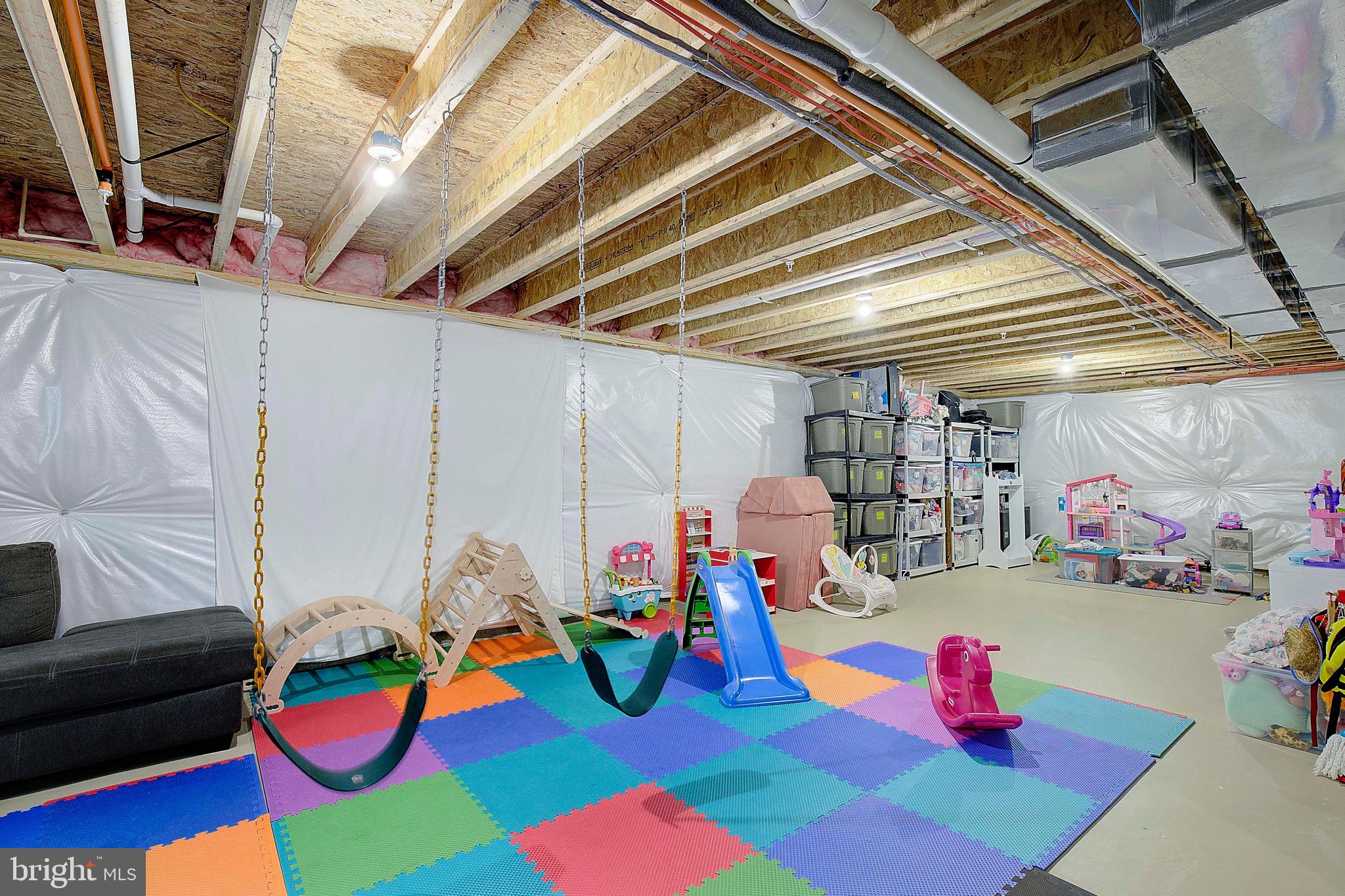 JONES STATION - Residential