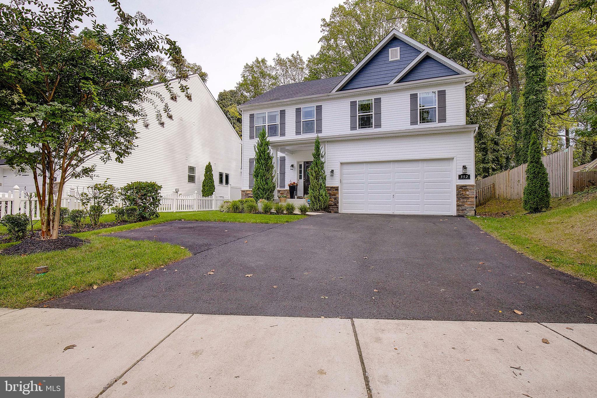 JONES STATION - Residential