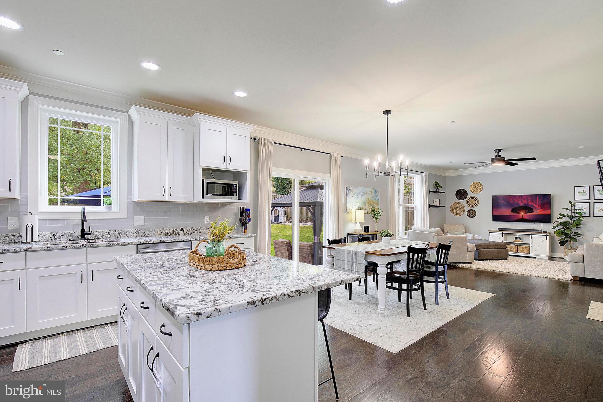 JONES STATION - Residential