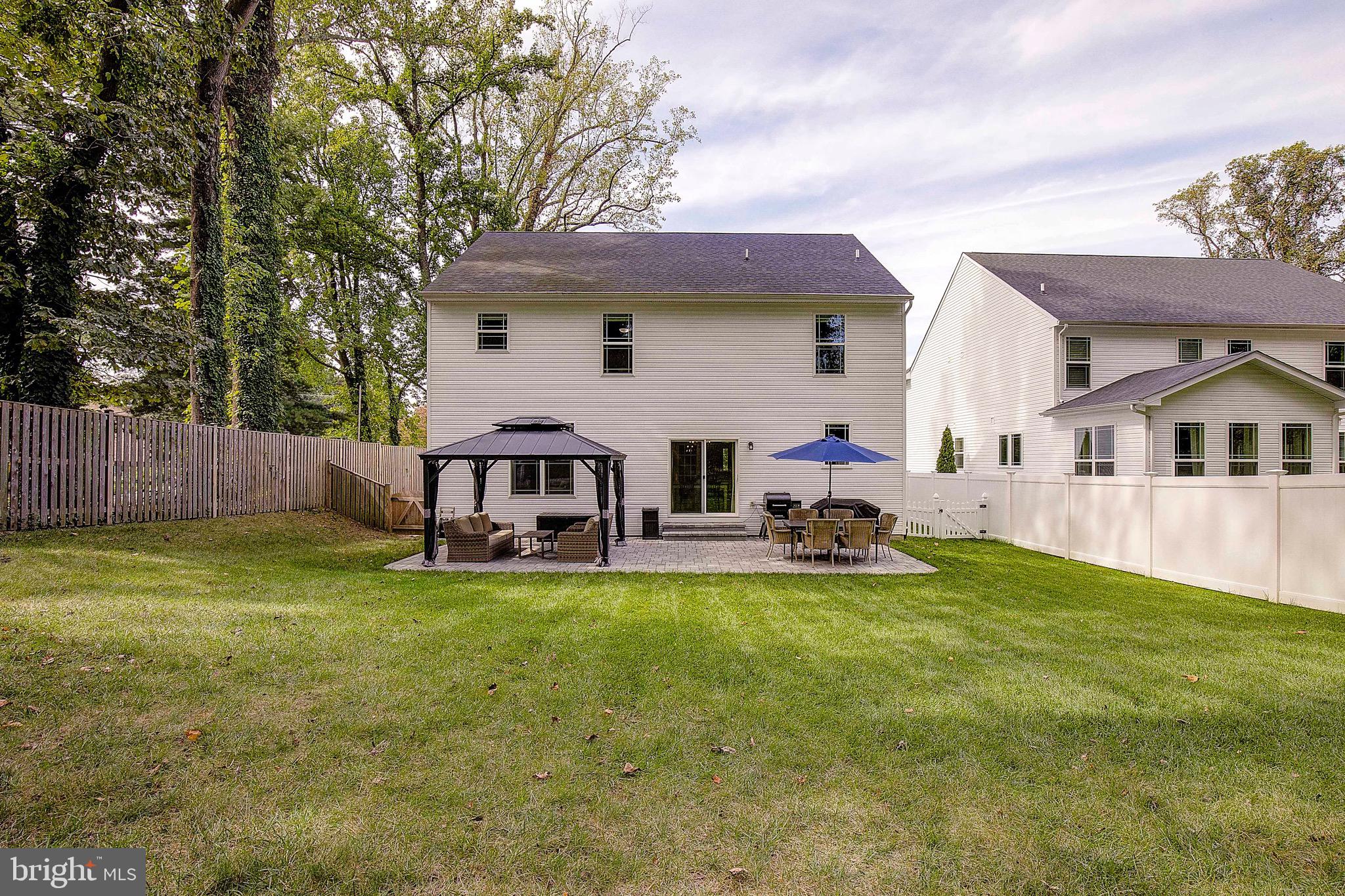 JONES STATION - Residential