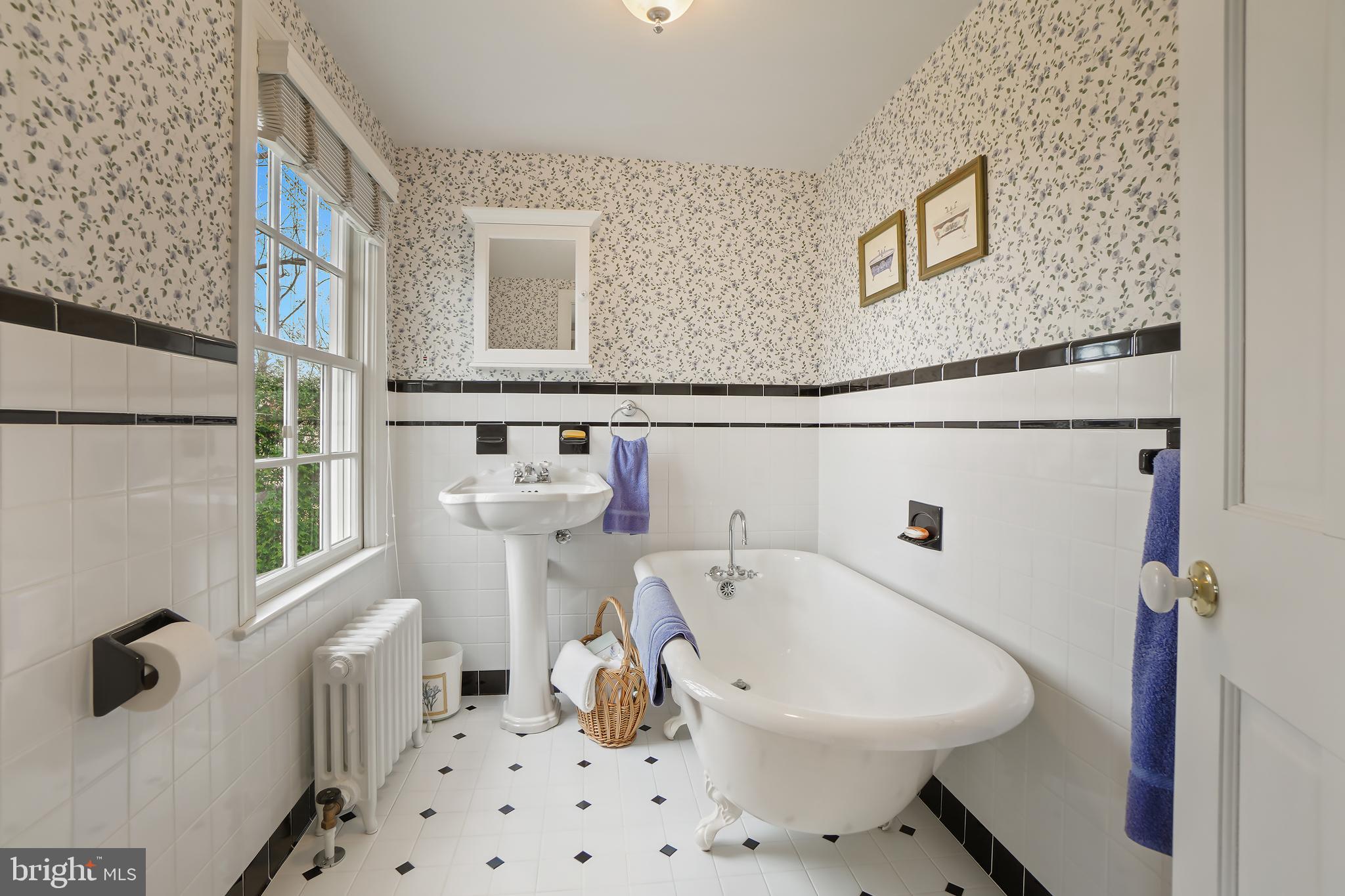 DAMASCUS OUTSIDE - Residential