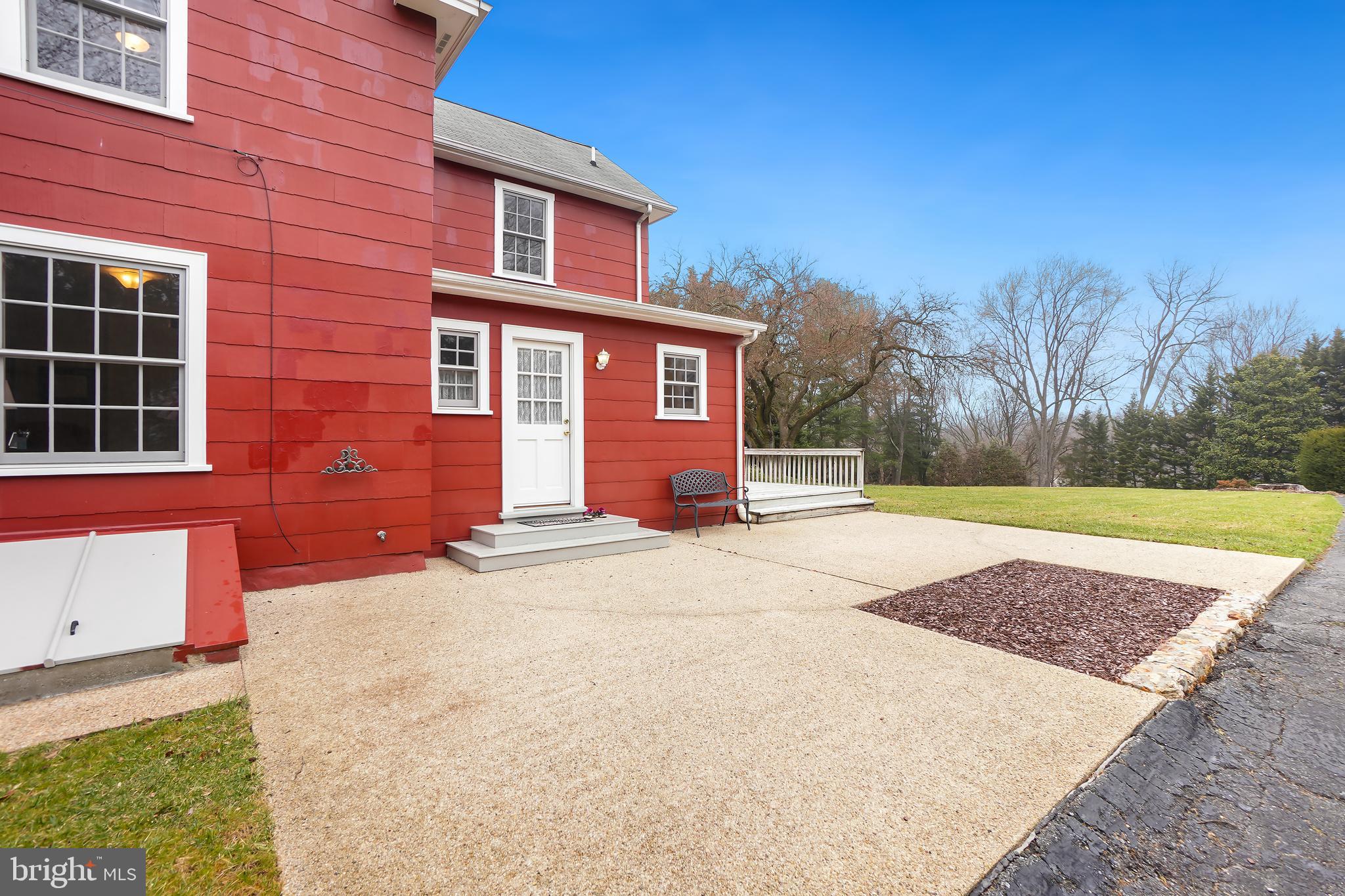 DAMASCUS OUTSIDE - Residential