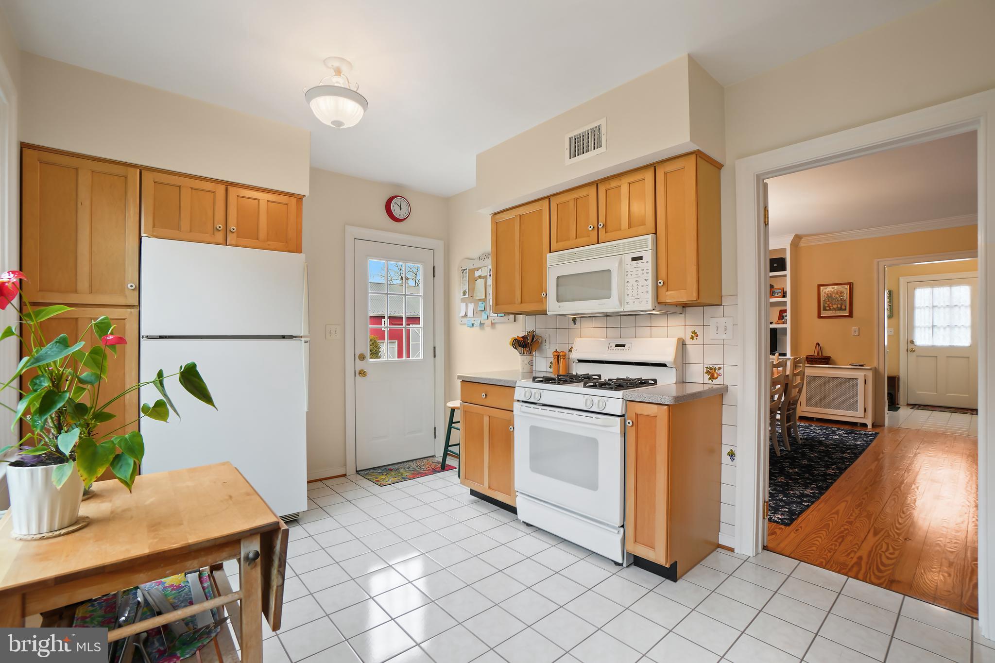 DAMASCUS OUTSIDE - Residential