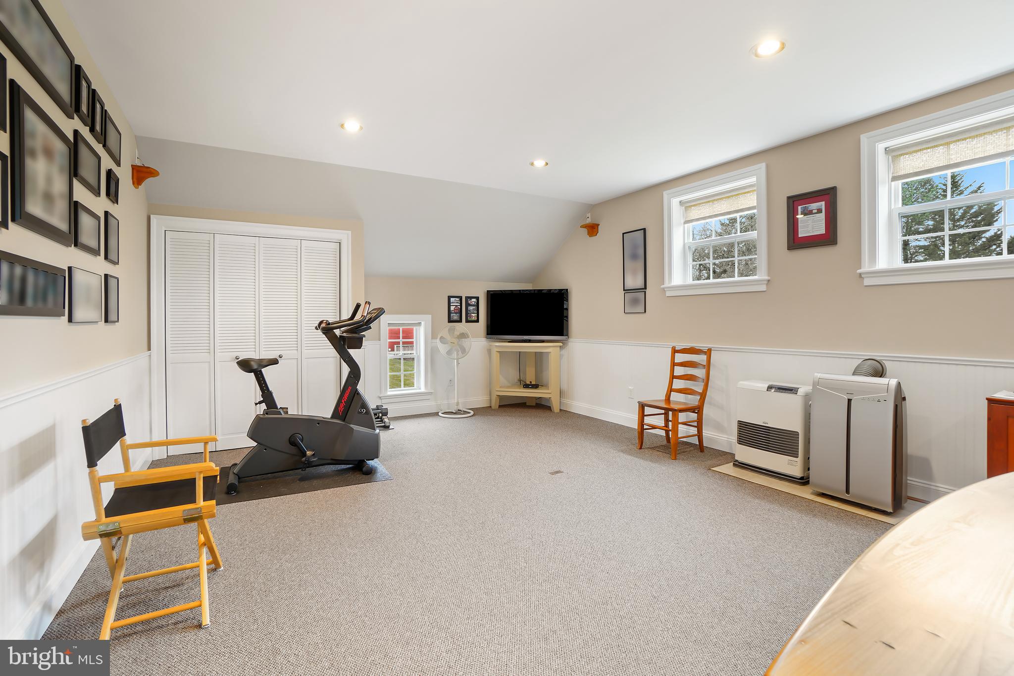 DAMASCUS OUTSIDE - Residential