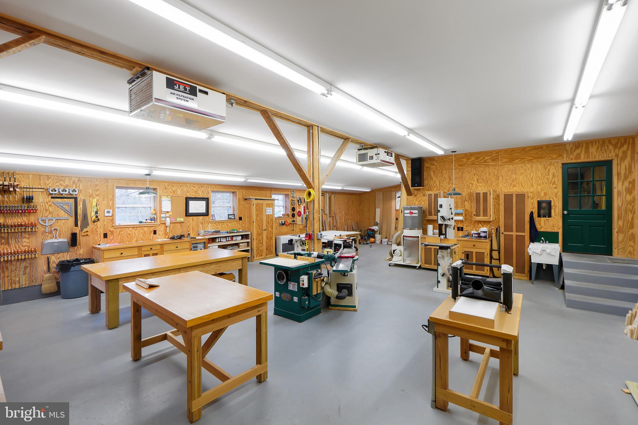 DAMASCUS OUTSIDE - Residential