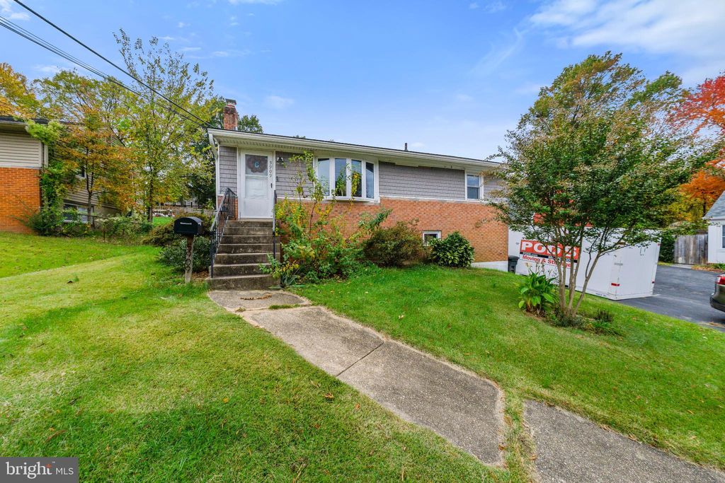 Photo of 5909 Berwyn Road, BERWYN HEIGHTS, MD 20740 (MLS # MDPG2180426)