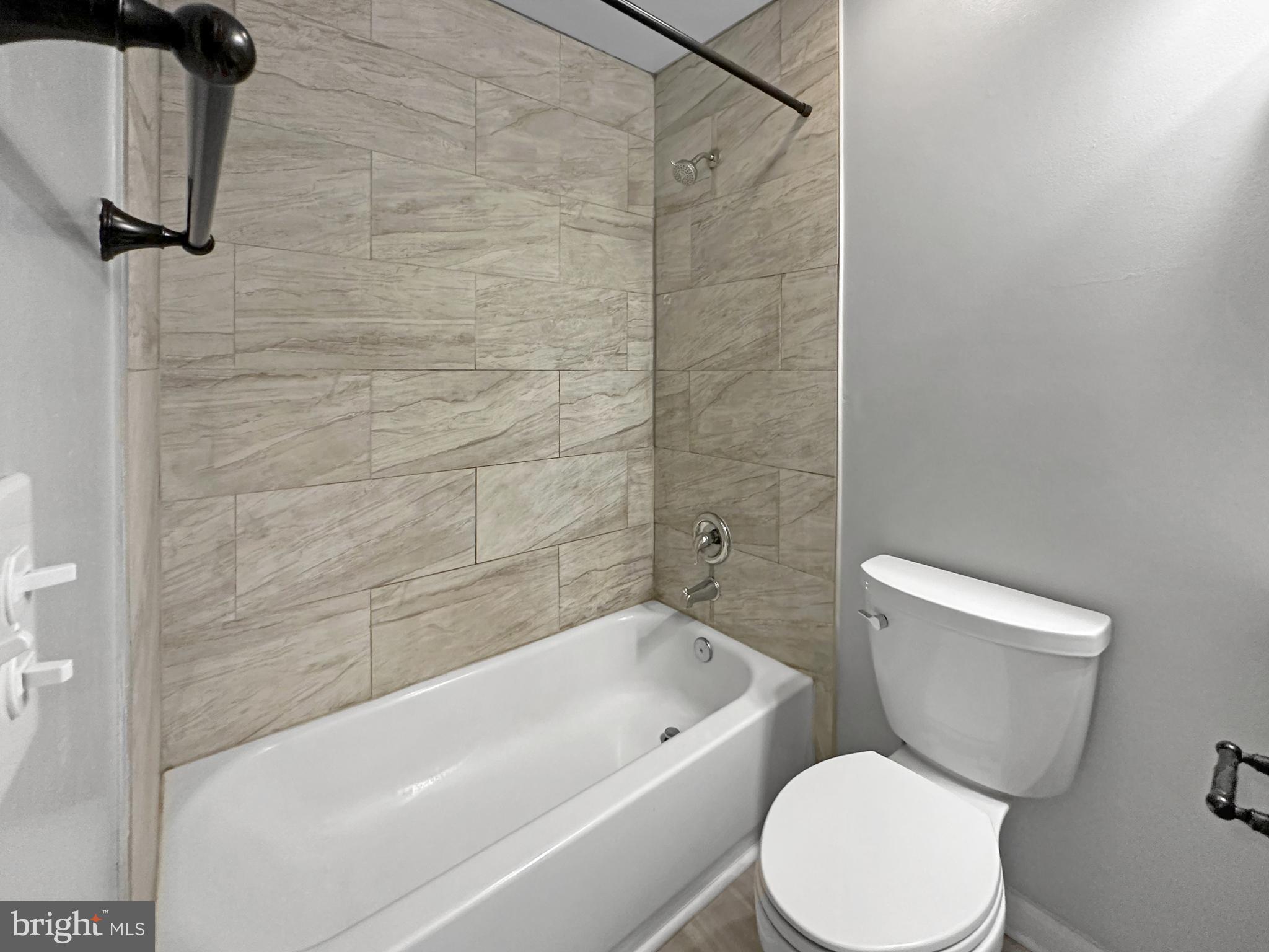 GLYNDON GREENS - Residential