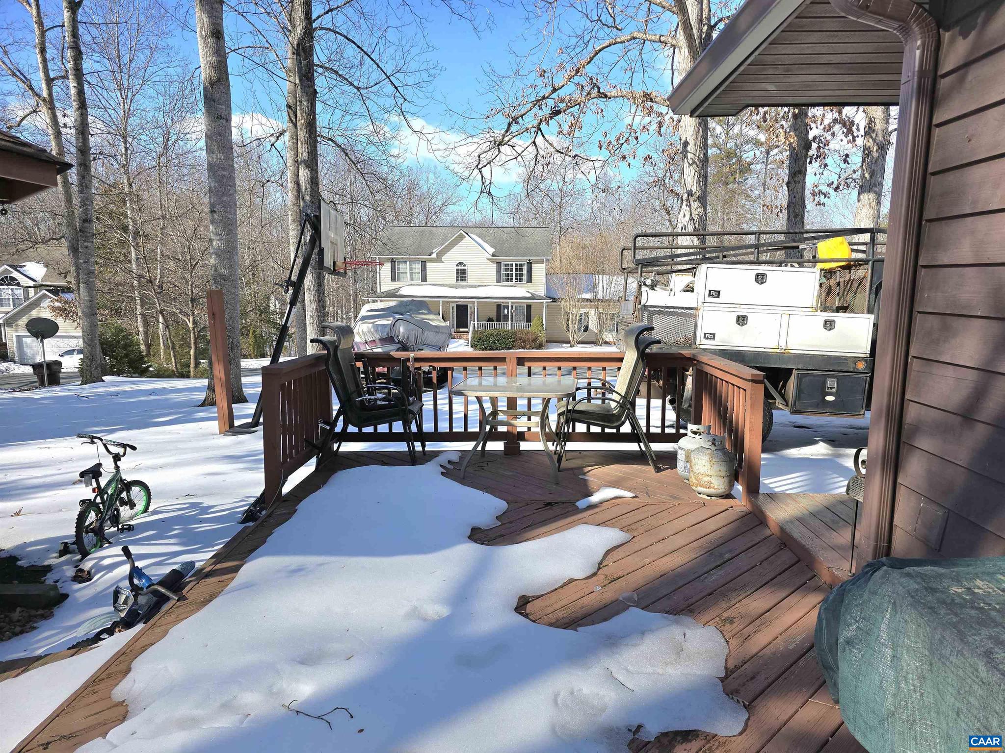 LAKE MONTICELLO - Residential