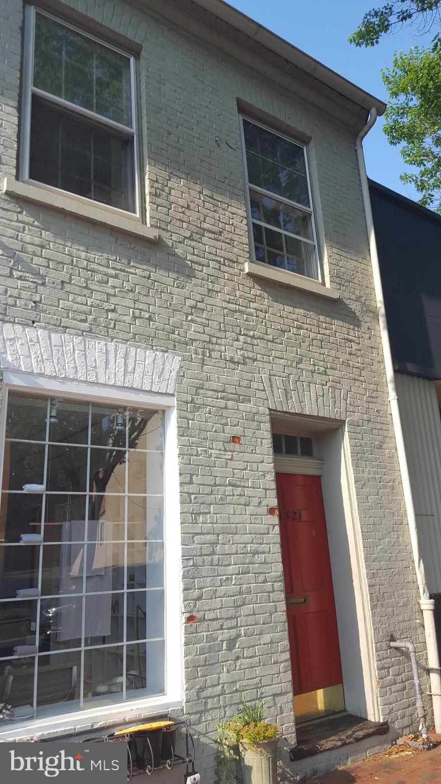 OLD TOWN ALEXANDRIA - Residential Lease