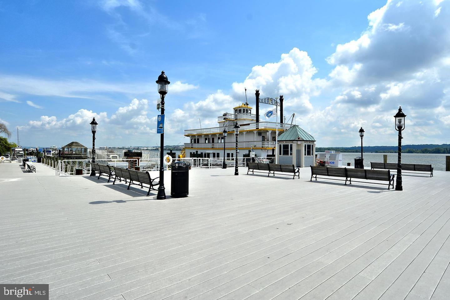 OLD TOWN ALEXANDRIA - Residential Lease