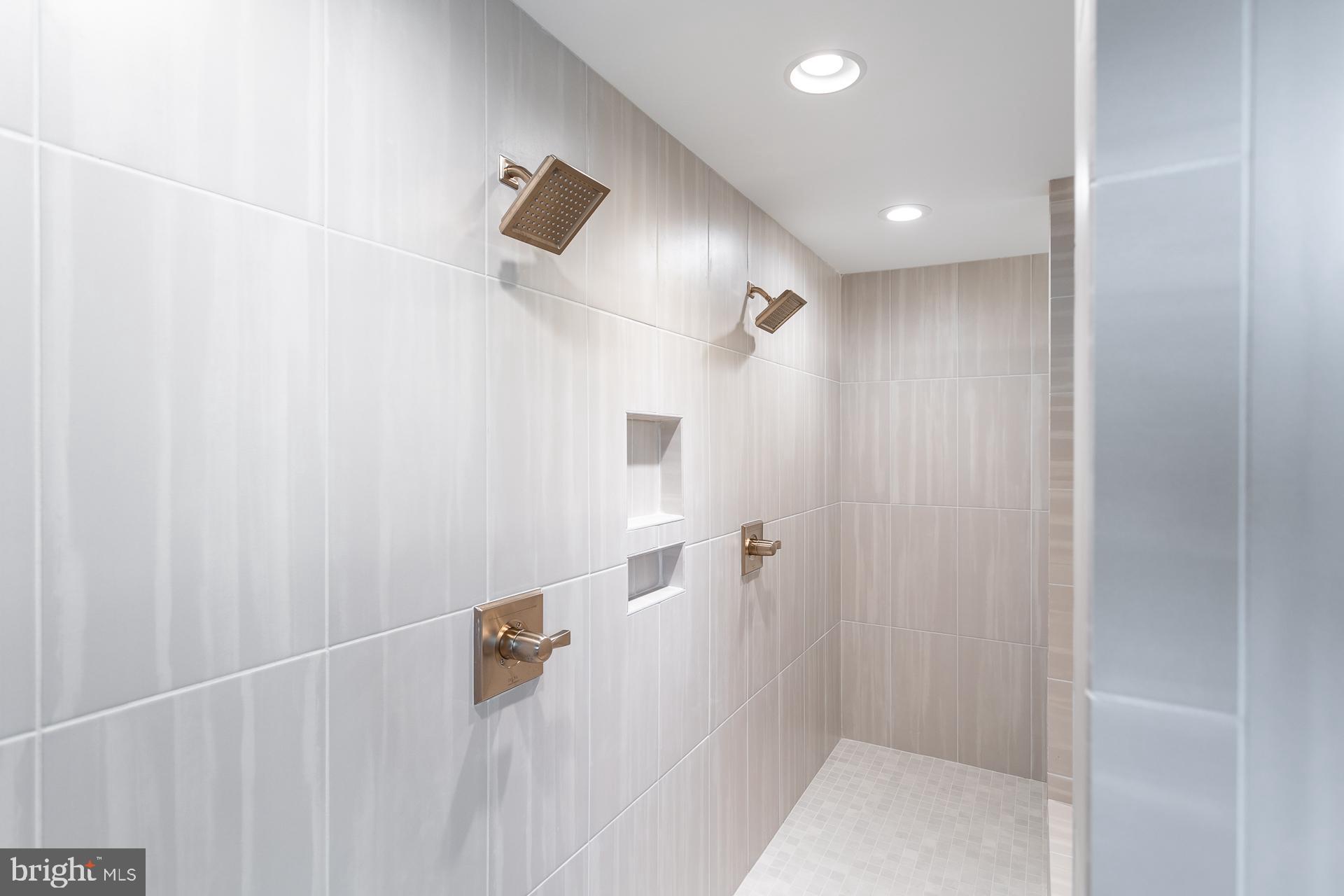 ASPEN GREENS - Residential