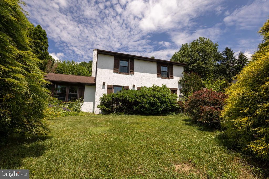 Photo of 390 Jay Lane, Mountville, PA 17554 (MLS # PALA2052508)