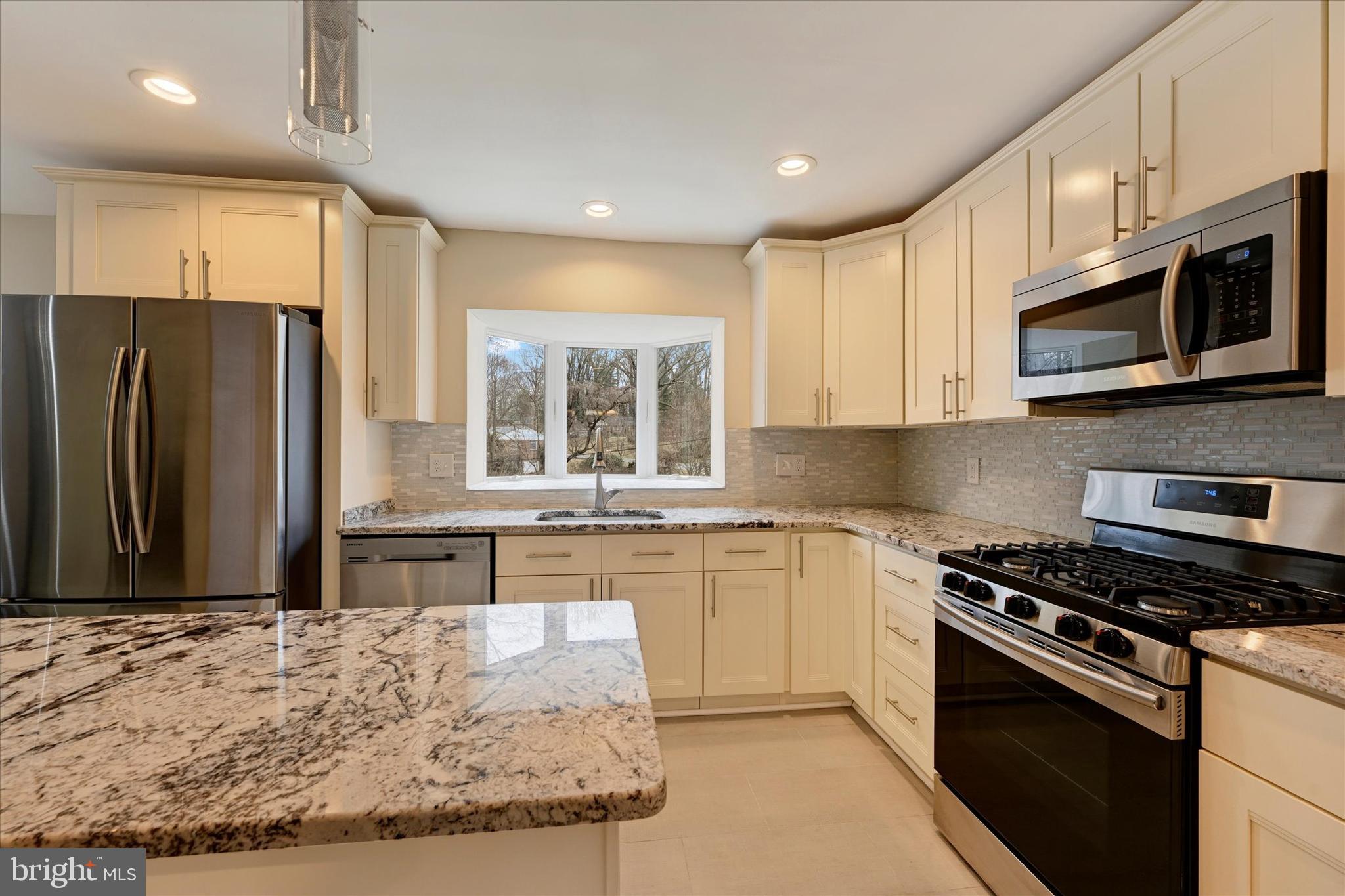 HERNWOOD HEIGHTS - Residential