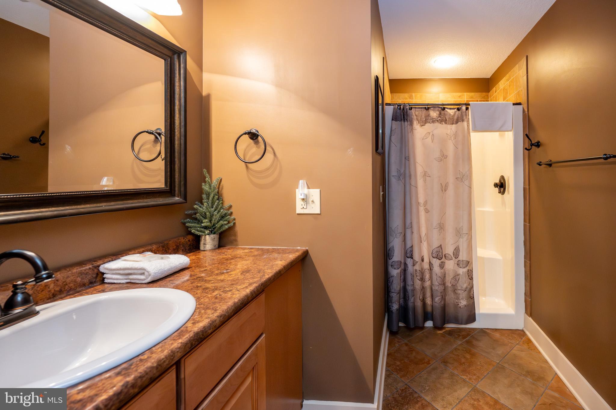 MYSTIC CREEK - Residential