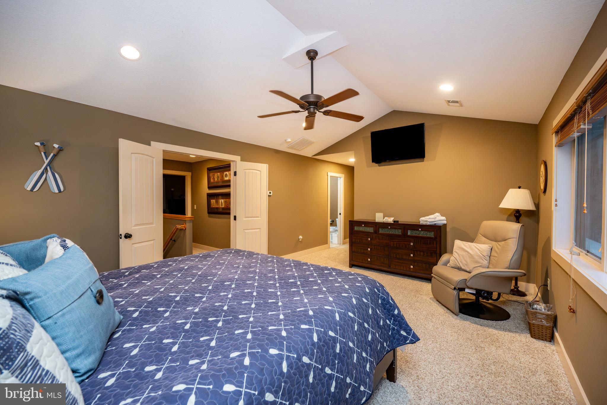 MYSTIC CREEK - Residential